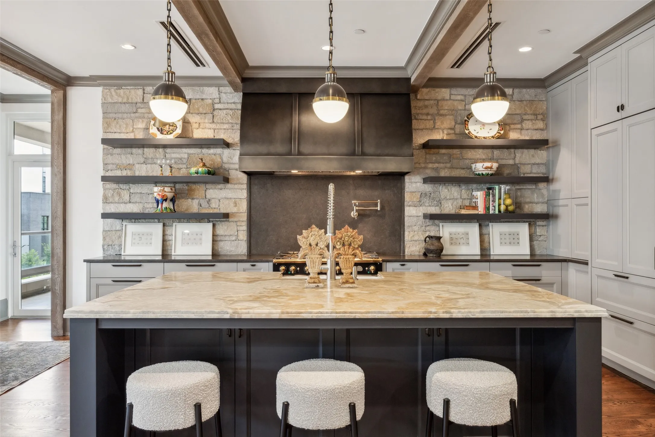 Condominium For Sale in Dallas County , 2300 Wolf Street 3D, Dallas, Texas 75201, 2 Bedroom, 3 Bathroom, 2 Garage spaces, 3,200 Sqft, built in 2014, mls#21367674, Real Estate Agent in Dallas, Homes For Sale in Dallas county, Homes For Sale in Dallas, Realtor in Dallas Texas, Real Estate Brokerage Independent Realty Texas, Luminita Cordes Realtor