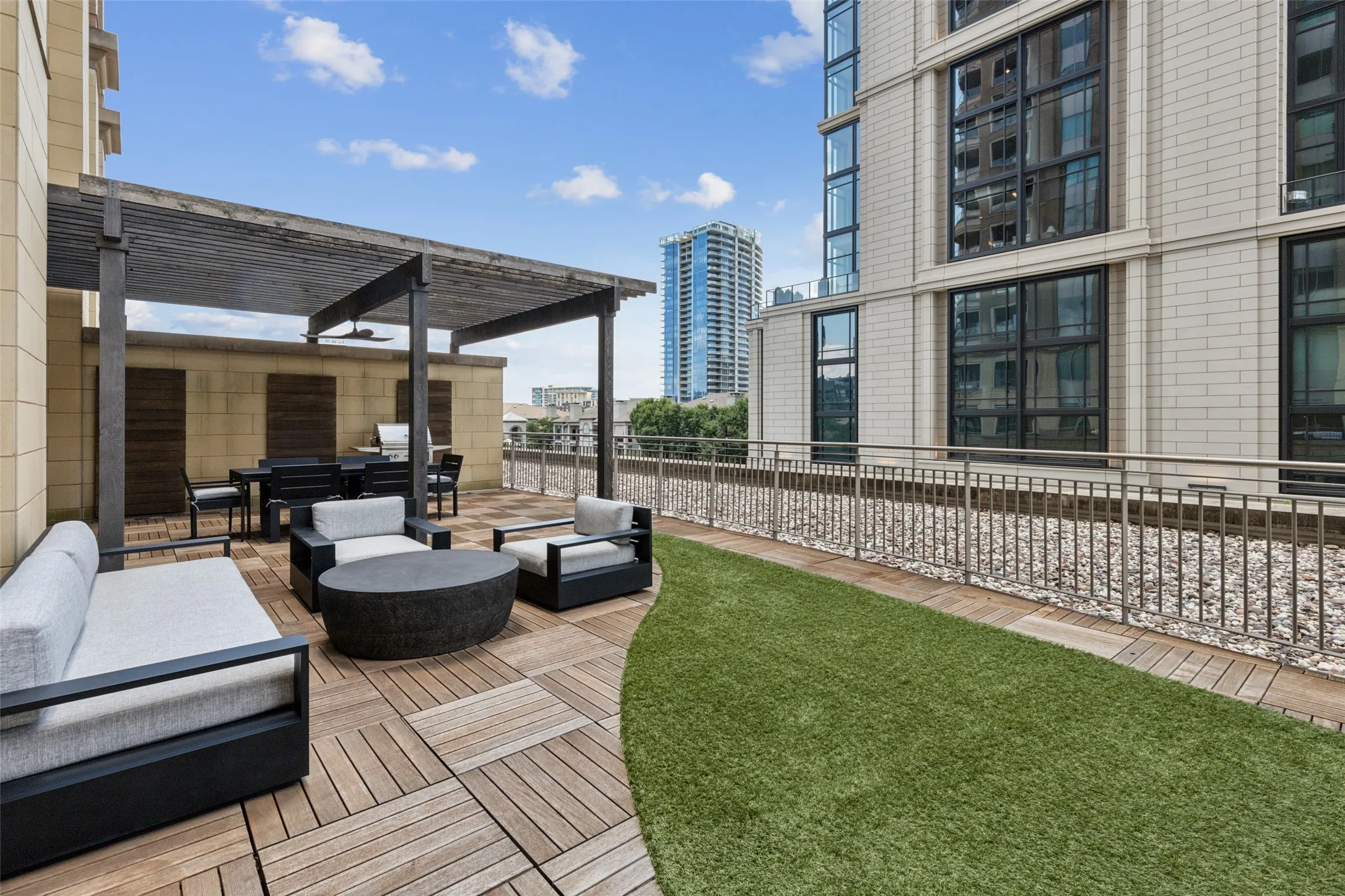 Condominium For Sale in Dallas County , 2300 Wolf Street 3D, Dallas, Texas 75201, 2 Bedroom, 3 Bathroom, 2 Garage spaces, 3,200 Sqft, built in 2014, mls#21367674, Real Estate Agent in Dallas, Homes For Sale in Dallas county, Homes For Sale in Dallas, Realtor in Dallas Texas, Real Estate Brokerage Independent Realty Texas, Luminita Cordes Realtor