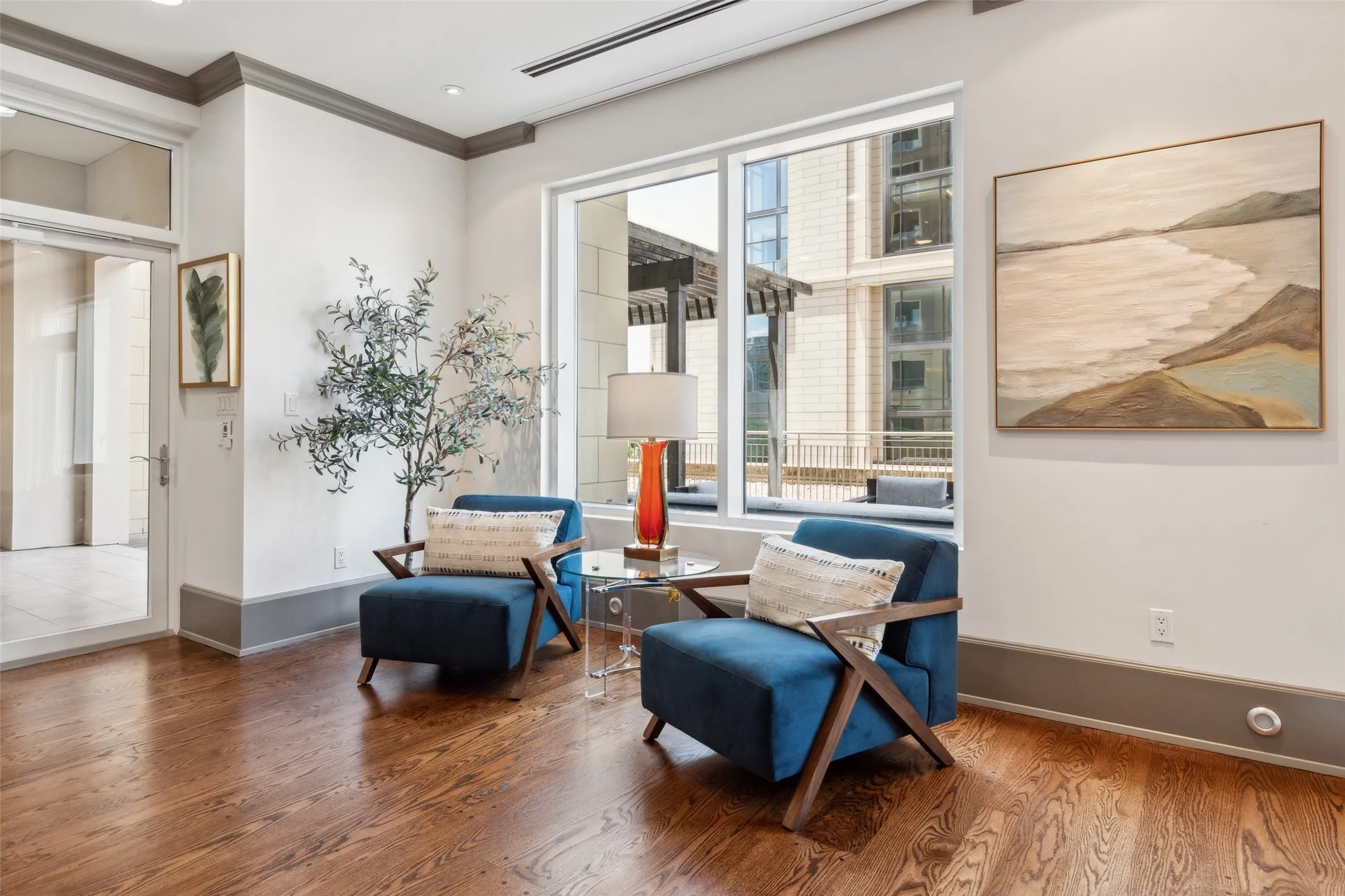 Condominium For Sale in Dallas County , 2300 Wolf Street 3D, Dallas, Texas 75201, 2 Bedroom, 3 Bathroom, 2 Garage spaces, 3,200 Sqft, built in 2014, mls#21367674, Real Estate Agent in Dallas, Homes For Sale in Dallas county, Homes For Sale in Dallas, Realtor in Dallas Texas, Real Estate Brokerage Independent Realty Texas, Luminita Cordes Realtor