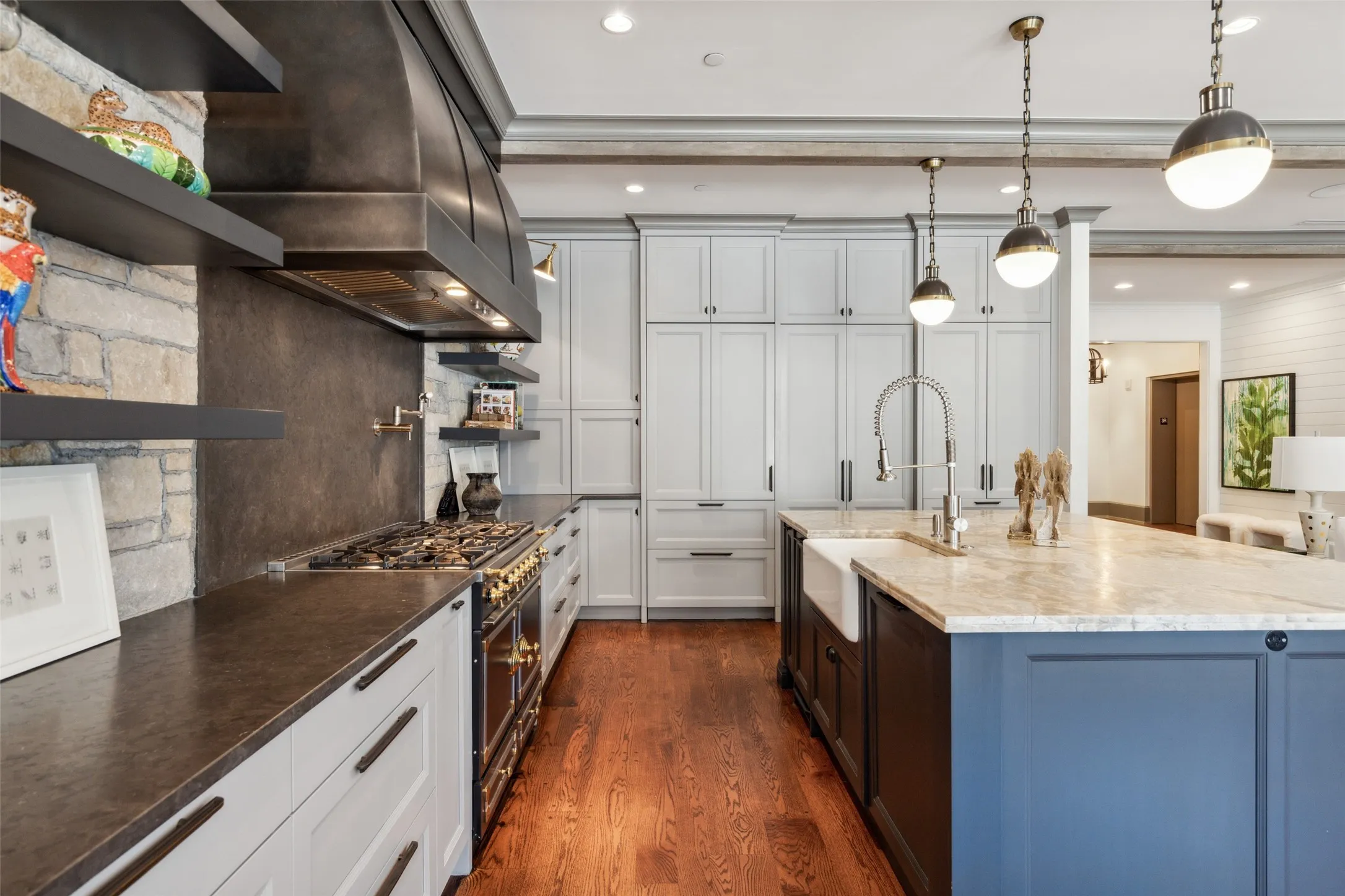 Condominium For Sale in Dallas County , 2300 Wolf Street 3D, Dallas, Texas 75201, 2 Bedroom, 3 Bathroom, 2 Garage spaces, 3,200 Sqft, built in 2014, mls#21367674, Real Estate Agent in Dallas, Homes For Sale in Dallas county, Homes For Sale in Dallas, Realtor in Dallas Texas, Real Estate Brokerage Independent Realty Texas, Luminita Cordes Realtor
