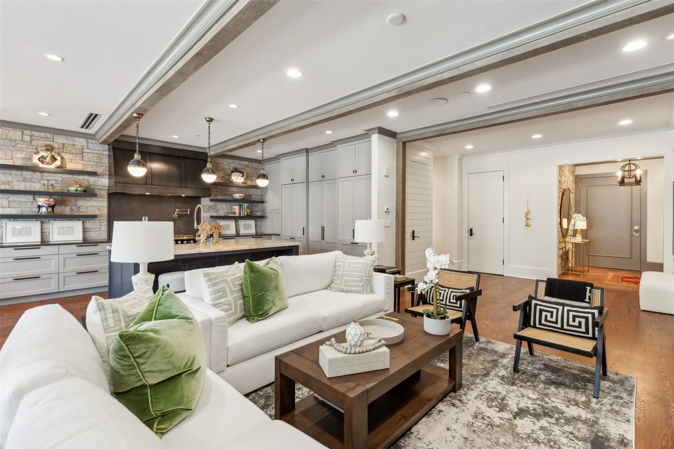 Condominium For Sale in Dallas County , 2300 Wolf Street 3D, Dallas, Texas 75201, 2 Bedroom, 3 Bathroom, 2 Garage spaces, 3,200 Sqft, built in 2014, mls#21367674, Real Estate Agent in Dallas, Homes For Sale in Dallas county, Homes For Sale in Dallas, Realtor in Dallas Texas, Real Estate Brokerage Independent Realty Texas, Luminita Cordes Realtor