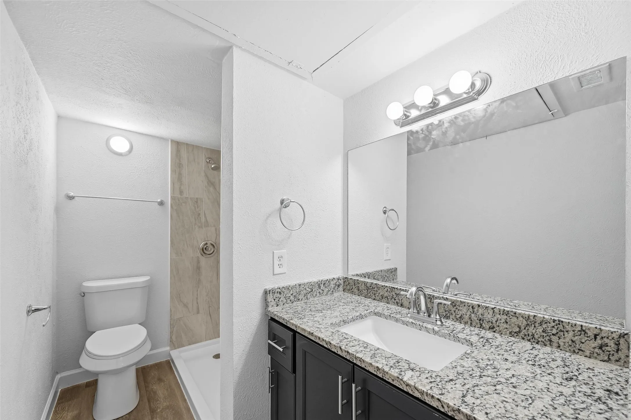 Condominium For Rent in Dallas County , 4859 Cedar Springs Road 136, Dallas, Texas 75219, 1 Bedroom, 1 Bathroom, Garage spaces, 629 Sqft, built in 1970, mls#21367642, Real Estate Agent in Dallas, Homes For Rent in Dallas county, Homes For Rent in Dallas, Realtor in Dallas Texas, Real Estate Brokerage Independent Realty Texas, Luminita Cordes Realtor