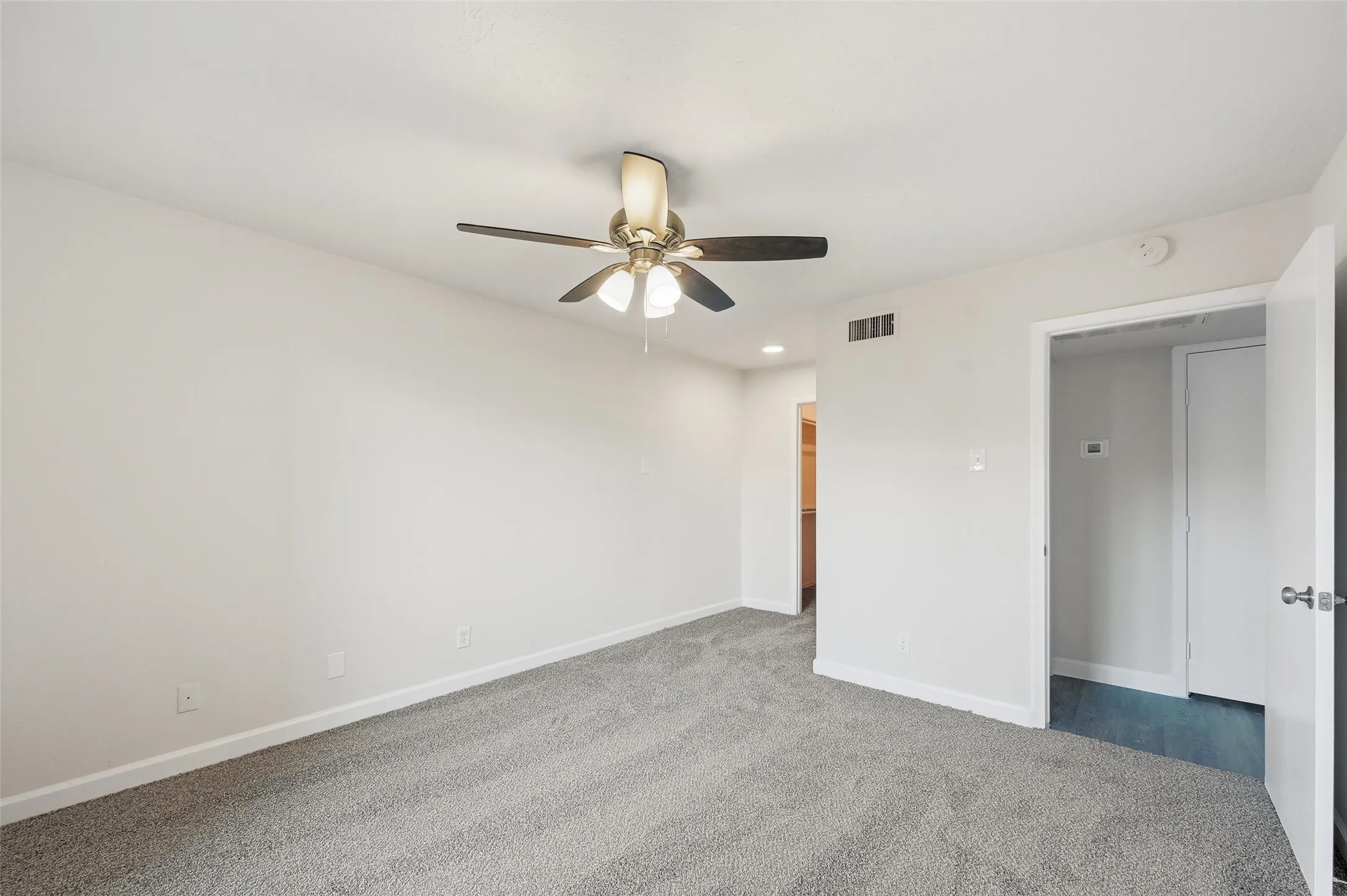 Condominium For Rent in Dallas County , 4859 Cedar Springs Road 136, Dallas, Texas 75219, 1 Bedroom, 1 Bathroom, Garage spaces, 629 Sqft, built in 1970, mls#21367642, Real Estate Agent in Dallas, Homes For Rent in Dallas county, Homes For Rent in Dallas, Realtor in Dallas Texas, Real Estate Brokerage Independent Realty Texas, Luminita Cordes Realtor