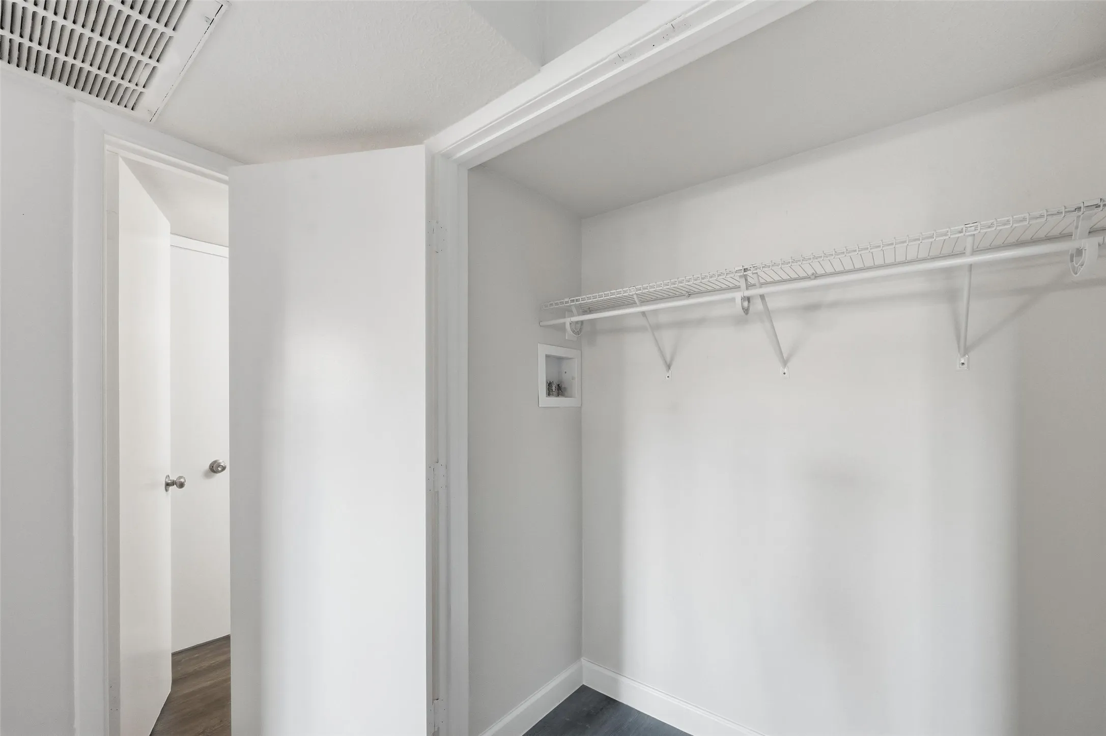 Condominium For Rent in Dallas County , 4859 Cedar Springs Road 136, Dallas, Texas 75219, 1 Bedroom, 1 Bathroom, Garage spaces, 629 Sqft, built in 1970, mls#21367642, Real Estate Agent in Dallas, Homes For Rent in Dallas county, Homes For Rent in Dallas, Realtor in Dallas Texas, Real Estate Brokerage Independent Realty Texas, Luminita Cordes Realtor