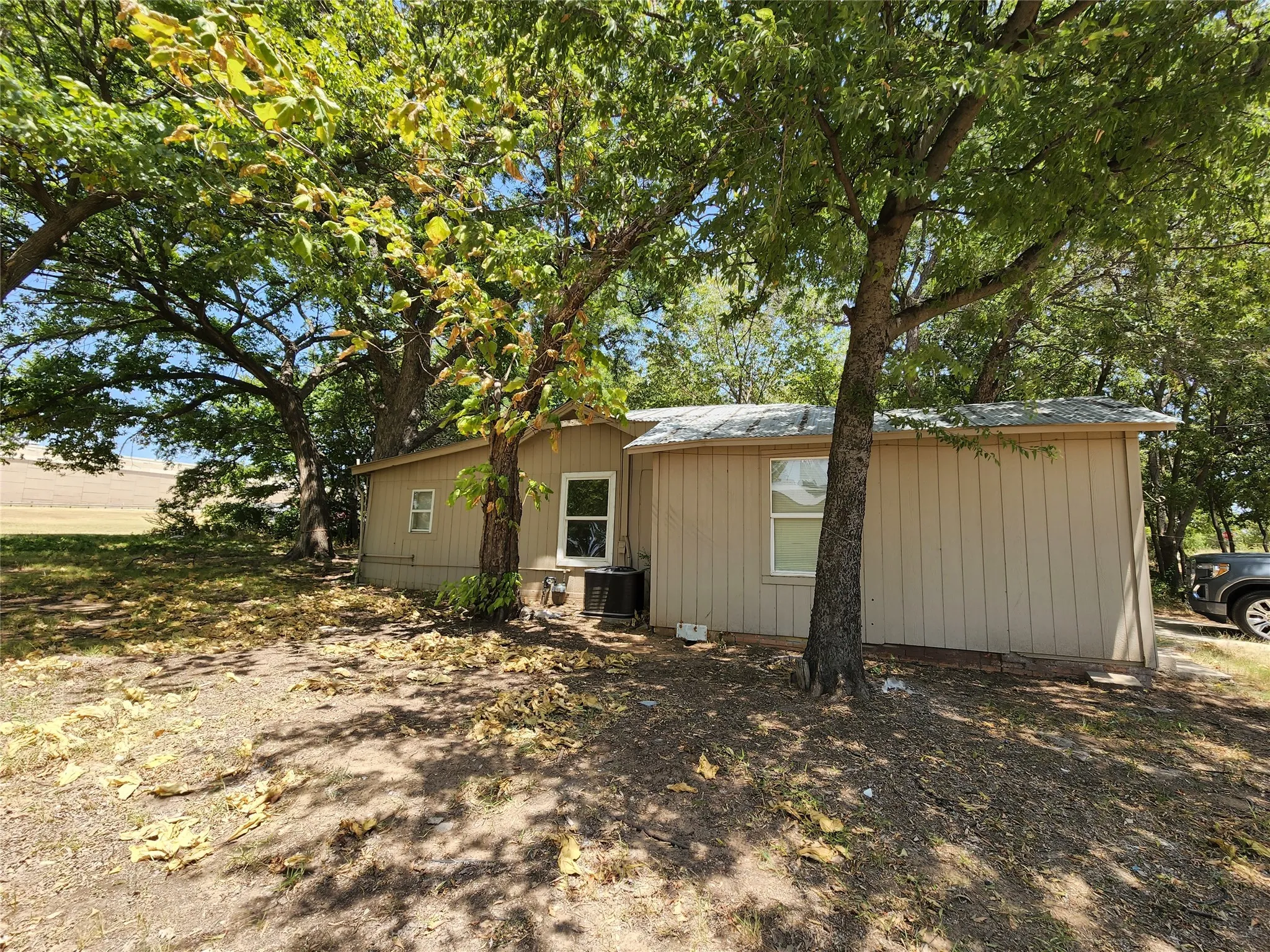 Single Family Residence For Rent in Denton County , 508 Acme Street, Denton, Texas 76205, 3 Bedroom, 1 Bathroom, Garage spaces, 1,072 Sqft, built in 1940, mls#21367680, Real Estate Agent in Denton, Homes For Rent in Denton county, Homes For Rent in Denton, Realtor in Denton Texas, Real Estate Brokerage Independent Realty Texas, Luminita Cordes Realtor