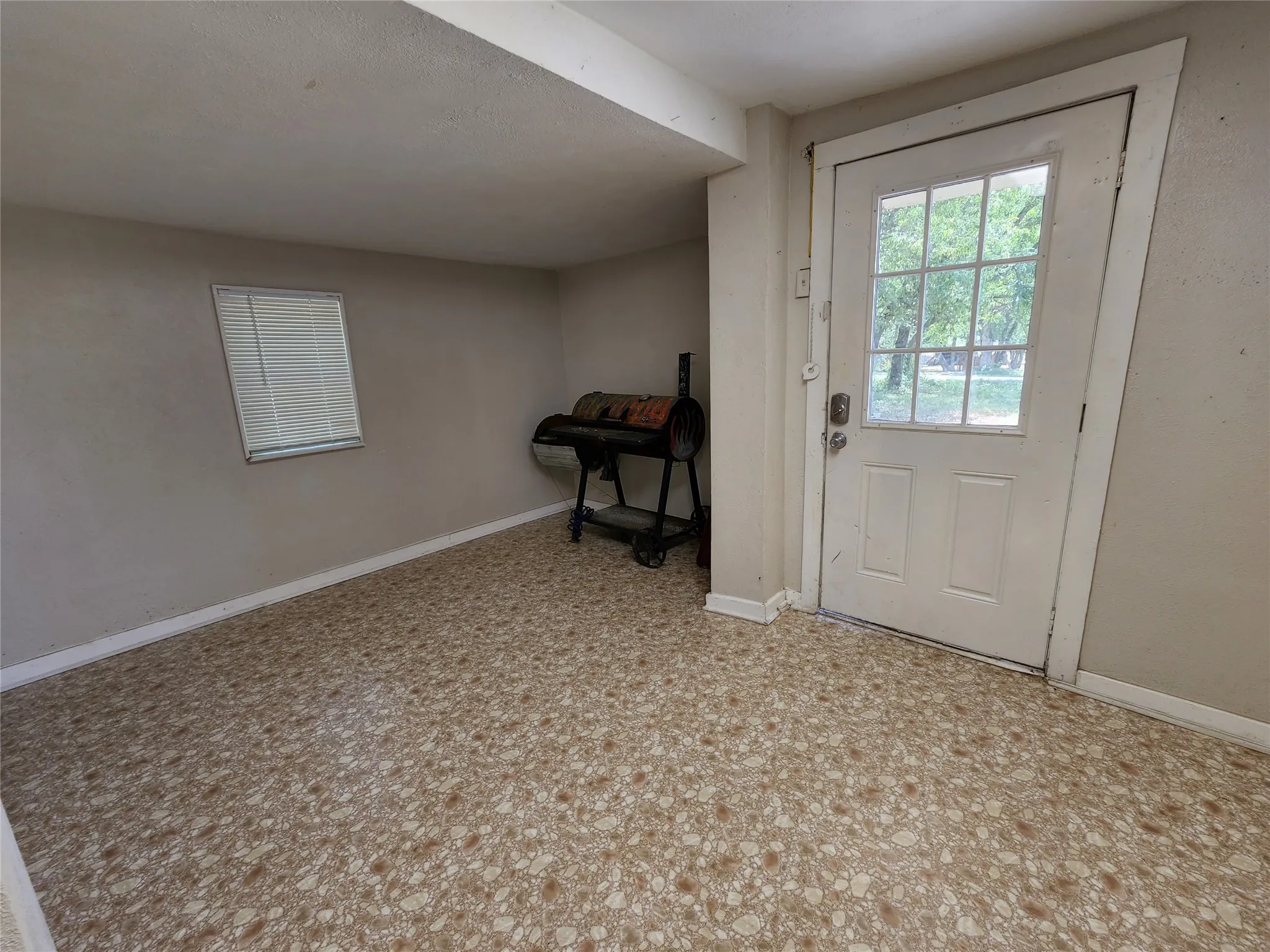 Single Family Residence For Rent in Denton County , 508 Acme Street, Denton, Texas 76205, 3 Bedroom, 1 Bathroom, Garage spaces, 1,072 Sqft, built in 1940, mls#21367680, Real Estate Agent in Denton, Homes For Rent in Denton county, Homes For Rent in Denton, Realtor in Denton Texas, Real Estate Brokerage Independent Realty Texas, Luminita Cordes Realtor