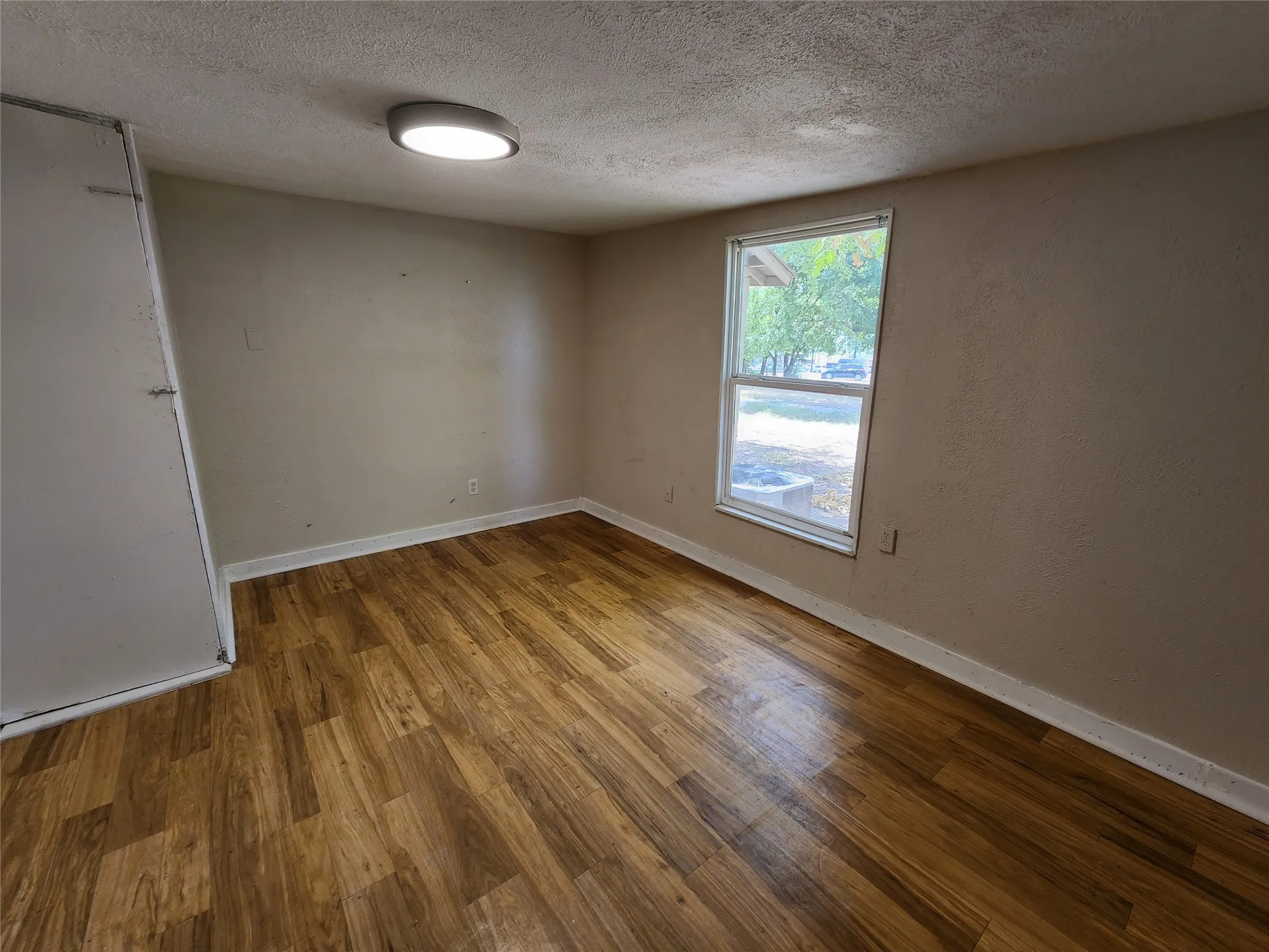 Single Family Residence For Rent in Denton County , 508 Acme Street, Denton, Texas 76205, 3 Bedroom, 1 Bathroom, Garage spaces, 1,072 Sqft, built in 1940, mls#21367680, Real Estate Agent in Denton, Homes For Rent in Denton county, Homes For Rent in Denton, Realtor in Denton Texas, Real Estate Brokerage Independent Realty Texas, Luminita Cordes Realtor