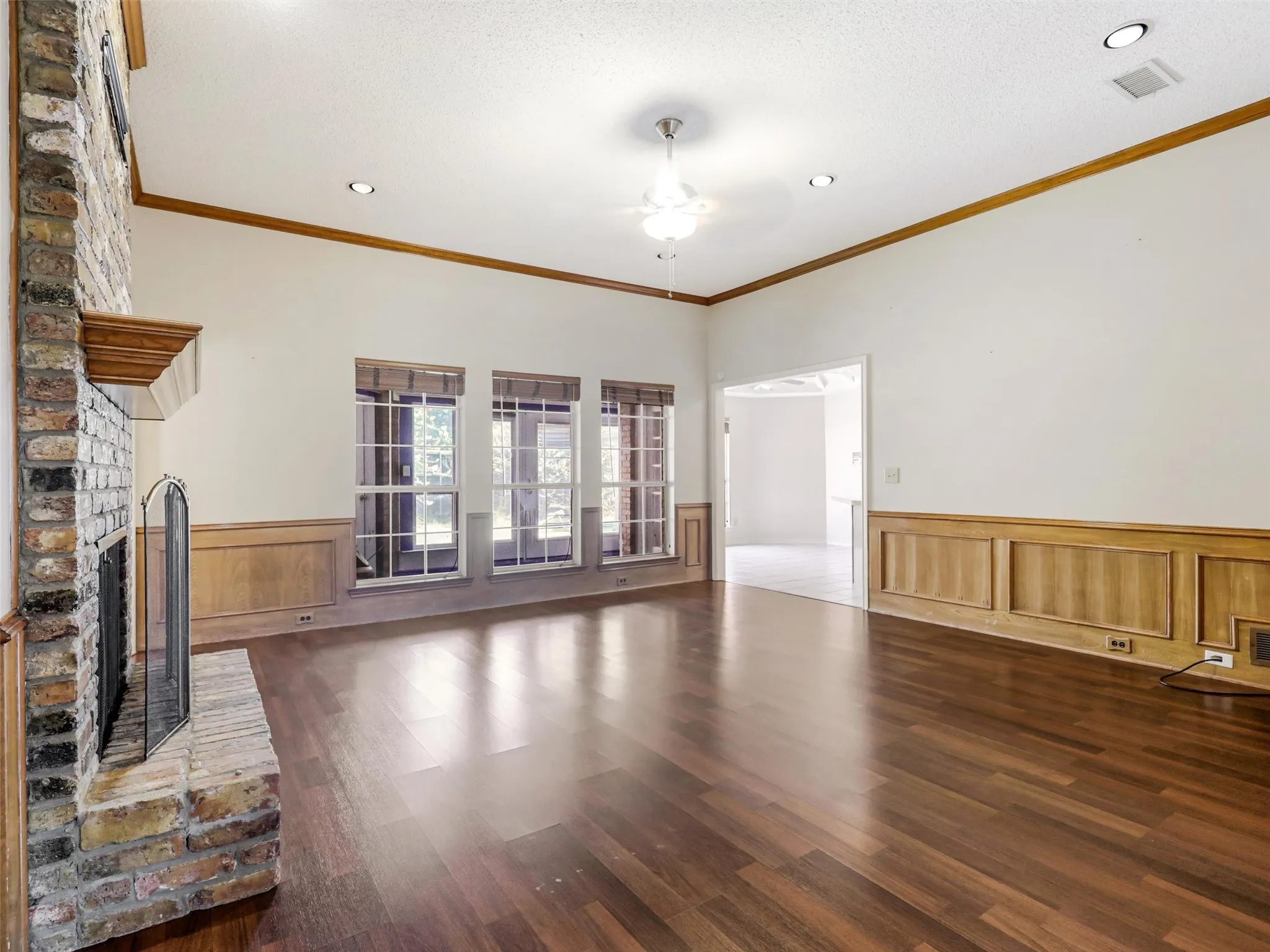 Single Family Residence For Sale in Collin County , 3345 Sage Brush Trail, Plano, Texas 75023, 4 Bedroom, 3 Bathroom, 2 Garage spaces, 2,787 Sqft, built in 1987, mls#21367646, Real Estate Agent in Plano, Homes For Sale in Collin county, Homes For Sale in Plano, Realtor in Plano Texas, Real Estate Brokerage Independent Realty Texas, Luminita Cordes Realtor