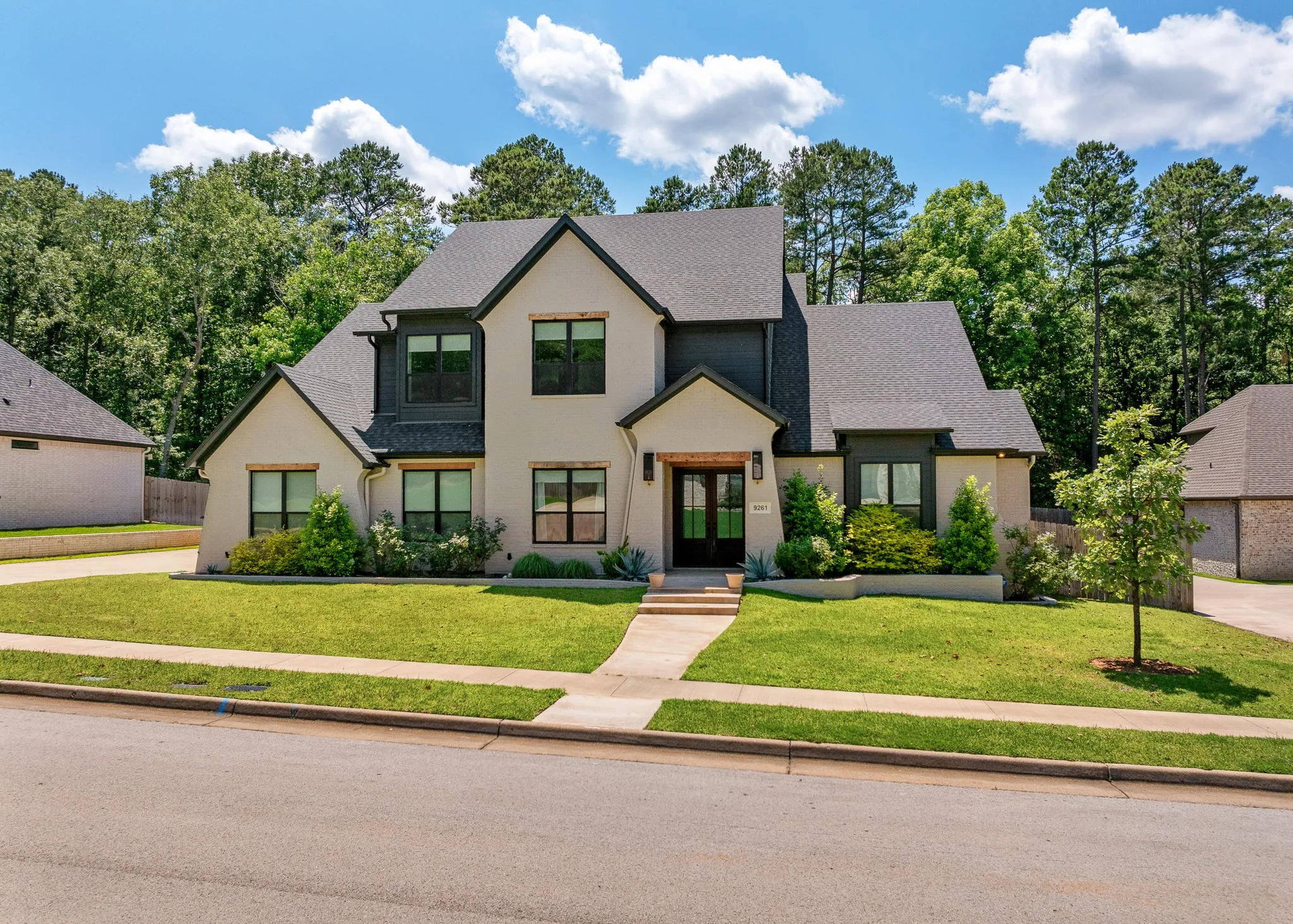 Single Family Residence For Sale in Smith County , 9261 Caddo Ridge Cove, Tyler, Texas 75703, 5 Bedroom, 4 Bathroom, 3 Garage spaces, 3,899 Sqft, built in 2022, mls#21367693, Real Estate Agent in Tyler, Homes For Sale in Smith county, Homes For Sale in Tyler, Realtor in Tyler Texas, Real Estate Brokerage Independent Realty Texas, Luminita Cordes Realtor