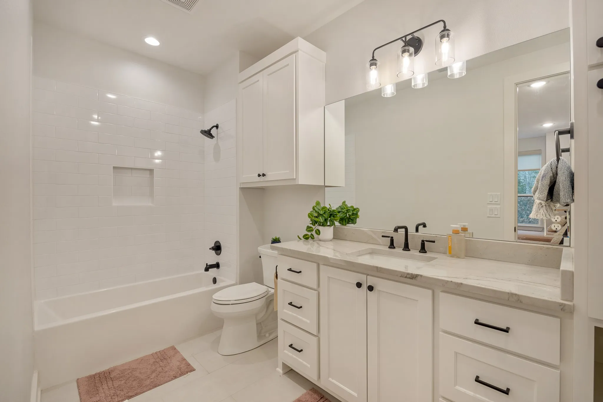 Single Family Residence For Sale in Smith County , 9261 Caddo Ridge Cove, Tyler, Texas 75703, 5 Bedroom, 4 Bathroom, 3 Garage spaces, 3,899 Sqft, built in 2022, mls#21367693, Real Estate Agent in Tyler, Homes For Sale in Smith county, Homes For Sale in Tyler, Realtor in Tyler Texas, Real Estate Brokerage Independent Realty Texas, Luminita Cordes Realtor