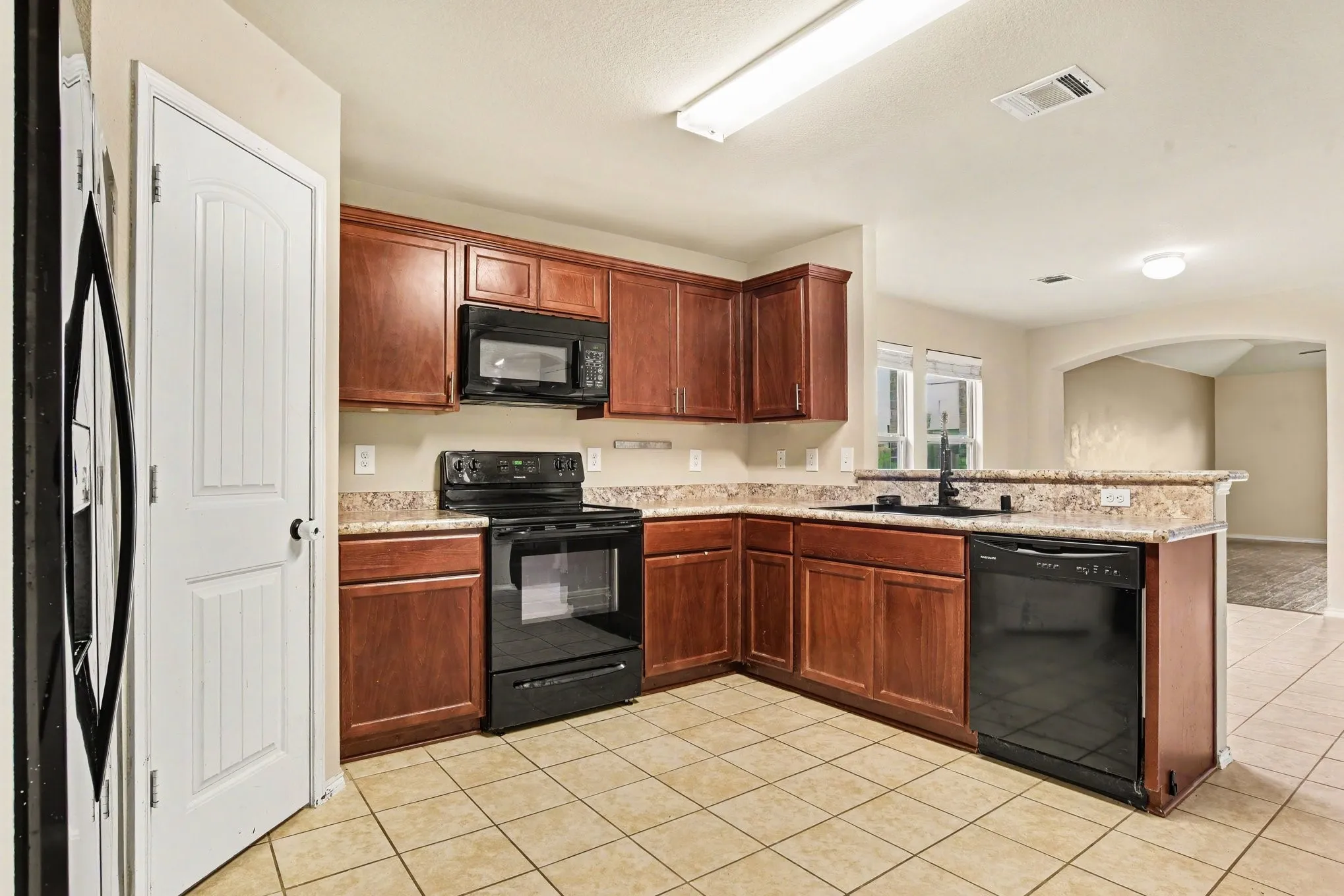 Single Family Residence For Sale in Collin County , 502 Plum Drive, Josephine, Texas 75173, 4 Bedroom, 2 Bathroom, 2 Garage spaces, 1,681 Sqft, built in 2016, mls#21362143, Real Estate Agent in Josephine, Homes For Sale in Collin county, Homes For Sale in Josephine, Realtor in Josephine Texas, Real Estate Brokerage Independent Realty Texas, Luminita Cordes Realtor