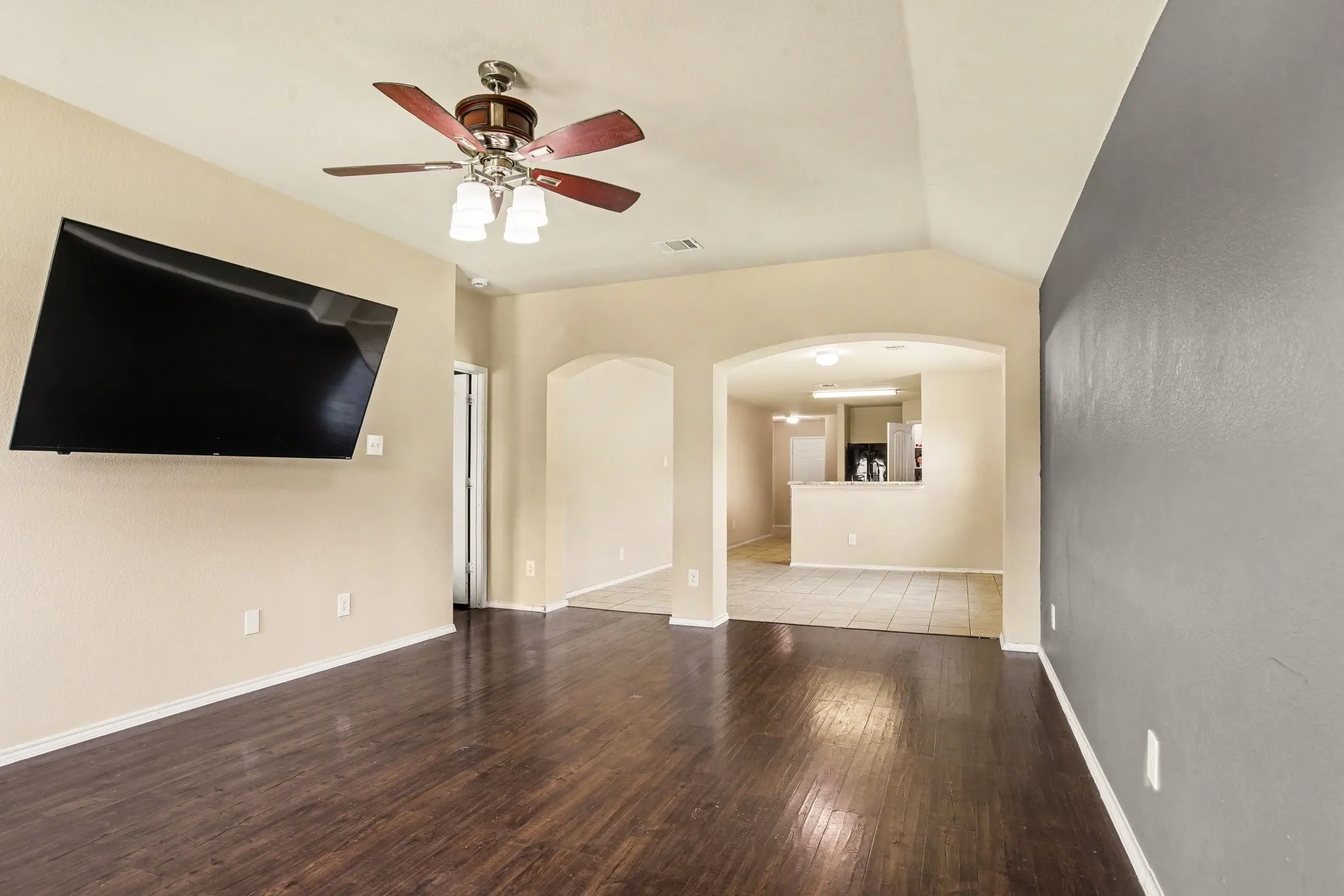 Single Family Residence For Sale in Collin County , 502 Plum Drive, Josephine, Texas 75173, 4 Bedroom, 2 Bathroom, 2 Garage spaces, 1,681 Sqft, built in 2016, mls#21362143, Real Estate Agent in Josephine, Homes For Sale in Collin county, Homes For Sale in Josephine, Realtor in Josephine Texas, Real Estate Brokerage Independent Realty Texas, Luminita Cordes Realtor