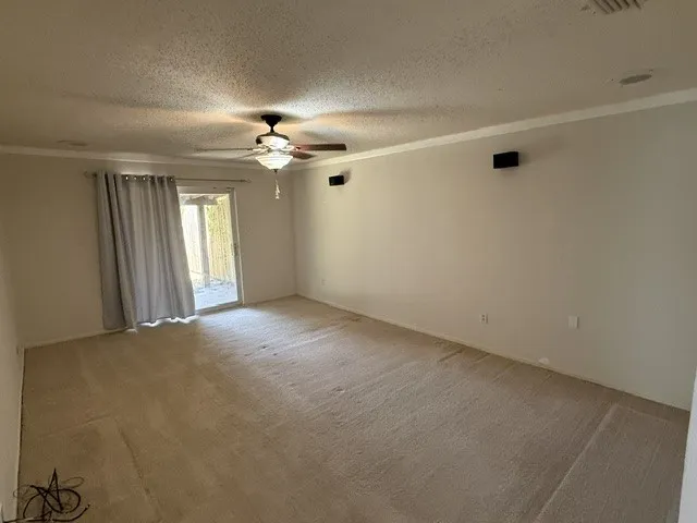 Single Family Residence For Rent in Denton County , 2211 Placid Drive, Carrollton, Texas 75007, 3 Bedroom, 2 Bathroom, 2 Garage spaces, 1,728 Sqft, built in 1978, mls#21367698, Real Estate Agent in Carrollton, Homes For Rent in Denton county, Homes For Rent in Carrollton, Realtor in Carrollton Texas, Real Estate Brokerage Independent Realty Texas, Luminita Cordes Realtor
