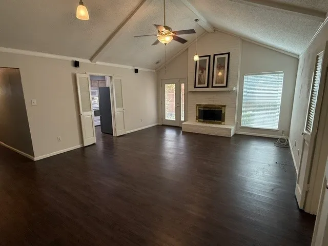 Single Family Residence For Rent in Denton County , 2211 Placid Drive, Carrollton, Texas 75007, 3 Bedroom, 2 Bathroom, 2 Garage spaces, 1,728 Sqft, built in 1978, mls#21367698, Real Estate Agent in Carrollton, Homes For Rent in Denton county, Homes For Rent in Carrollton, Realtor in Carrollton Texas, Real Estate Brokerage Independent Realty Texas, Luminita Cordes Realtor
