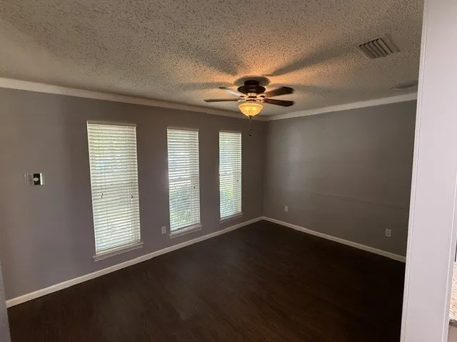Single Family Residence For Rent in Denton County , 2211 Placid Drive, Carrollton, Texas 75007, 3 Bedroom, 2 Bathroom, 2 Garage spaces, 1,728 Sqft, built in 1978, mls#21367698, Real Estate Agent in Carrollton, Homes For Rent in Denton county, Homes For Rent in Carrollton, Realtor in Carrollton Texas, Real Estate Brokerage Independent Realty Texas, Luminita Cordes Realtor