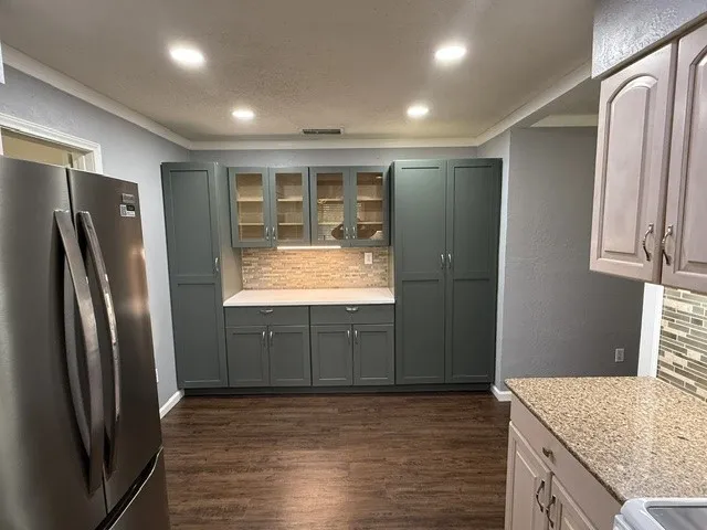 Single Family Residence For Rent in Denton County , 2211 Placid Drive, Carrollton, Texas 75007, 3 Bedroom, 2 Bathroom, 2 Garage spaces, 1,728 Sqft, built in 1978, mls#21367698, Real Estate Agent in Carrollton, Homes For Rent in Denton county, Homes For Rent in Carrollton, Realtor in Carrollton Texas, Real Estate Brokerage Independent Realty Texas, Luminita Cordes Realtor
