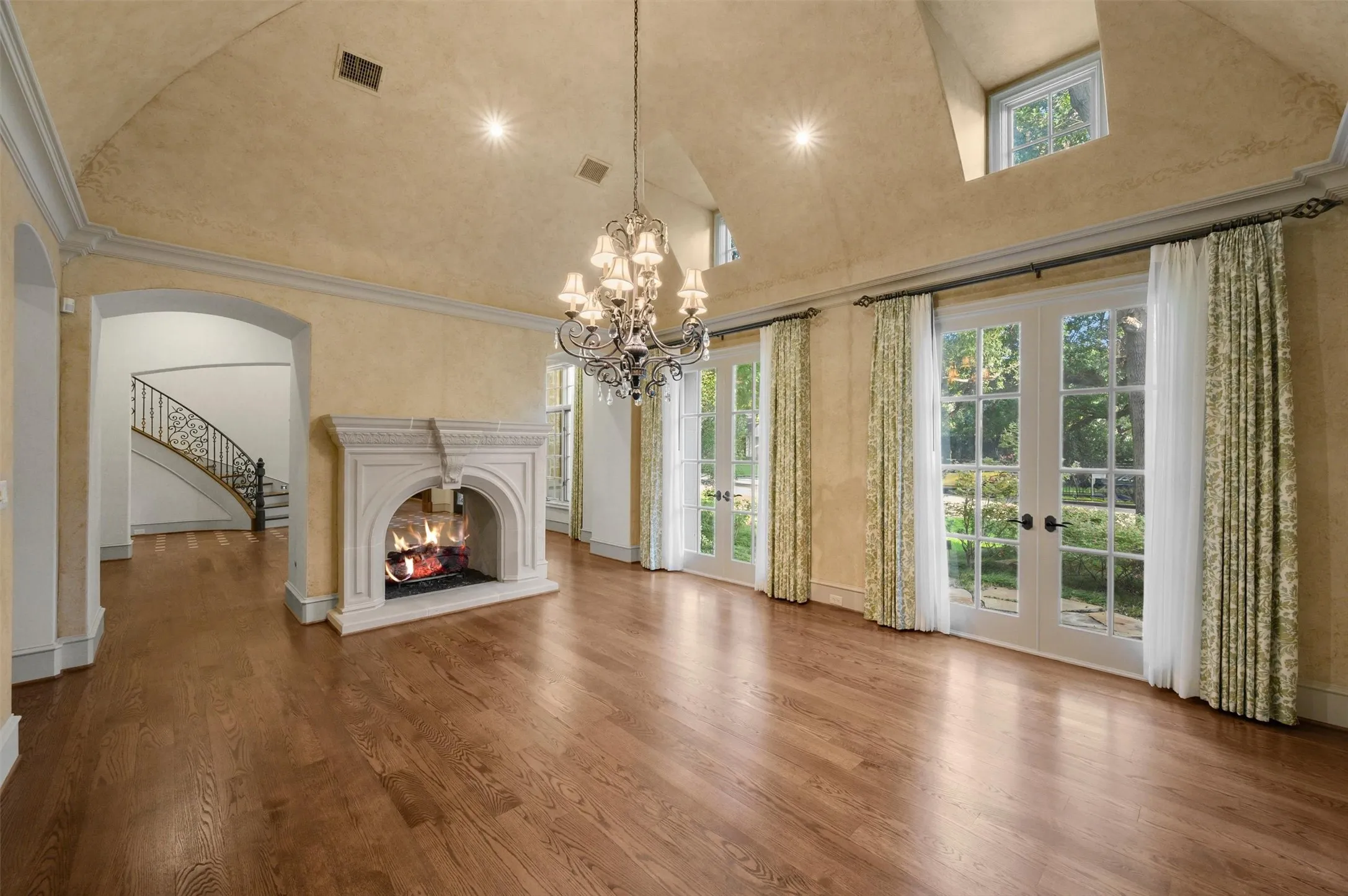 Single Family Residence For Sale in Dallas County , 6043 Meadow Road, Dallas, Texas 75230, 5 Bedroom, 6 Bathroom, 3 Garage spaces, 6,482 Sqft, built in 2008, mls#21317444, Real Estate Agent in Dallas, Homes For Sale in Dallas county, Homes For Sale in Dallas, Realtor in Dallas Texas, Real Estate Brokerage Independent Realty Texas, Luminita Cordes Realtor