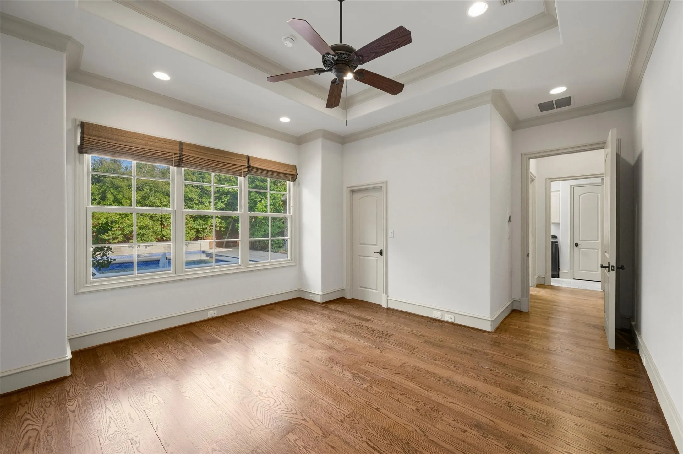 Single Family Residence For Sale in Dallas County , 6043 Meadow Road, Dallas, Texas 75230, 5 Bedroom, 6 Bathroom, 3 Garage spaces, 6,482 Sqft, built in 2008, mls#21317444, Real Estate Agent in Dallas, Homes For Sale in Dallas county, Homes For Sale in Dallas, Realtor in Dallas Texas, Real Estate Brokerage Independent Realty Texas, Luminita Cordes Realtor