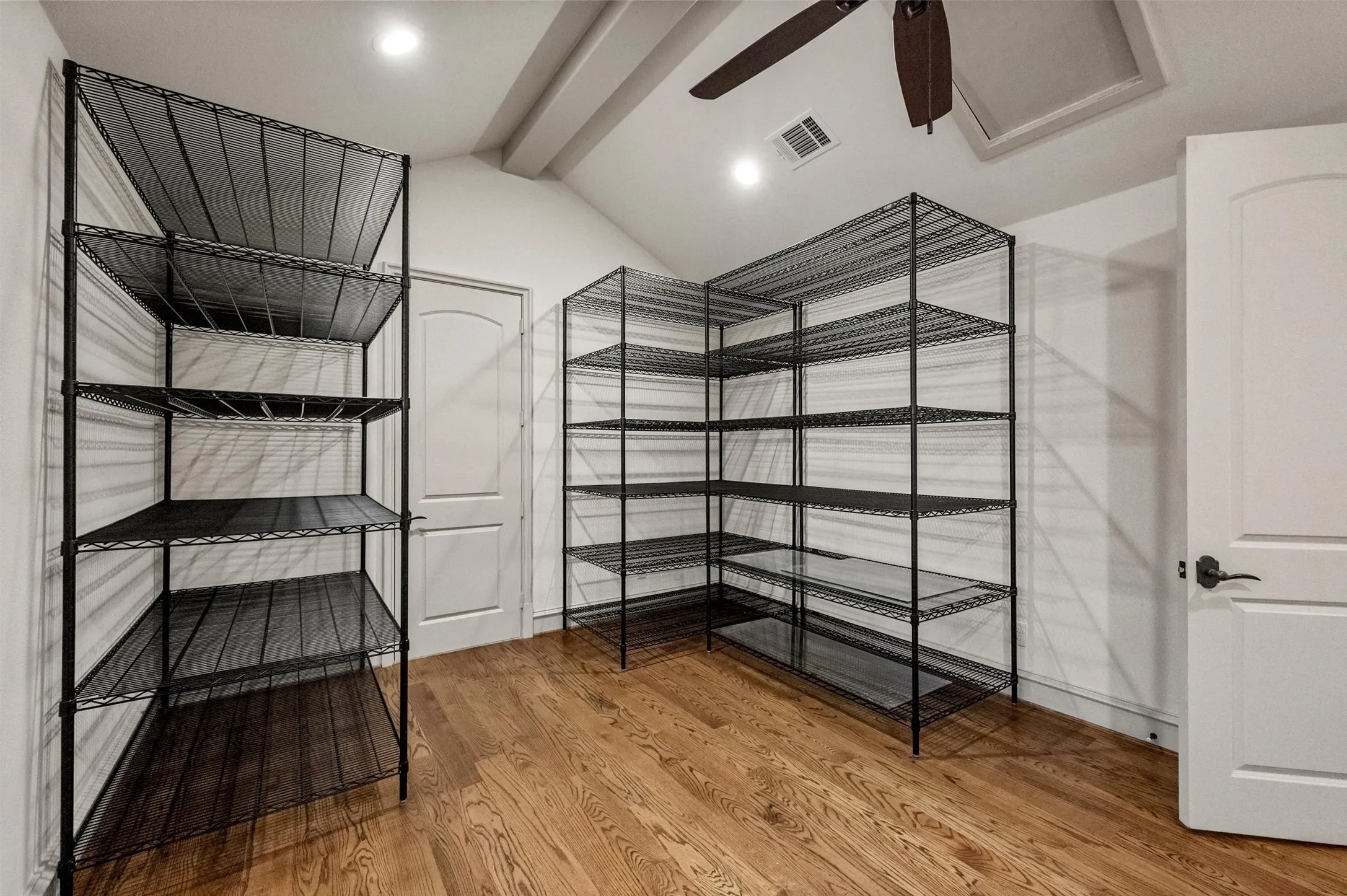 Single Family Residence For Sale in Dallas County , 6043 Meadow Road, Dallas, Texas 75230, 5 Bedroom, 6 Bathroom, 3 Garage spaces, 6,482 Sqft, built in 2008, mls#21317444, Real Estate Agent in Dallas, Homes For Sale in Dallas county, Homes For Sale in Dallas, Realtor in Dallas Texas, Real Estate Brokerage Independent Realty Texas, Luminita Cordes Realtor