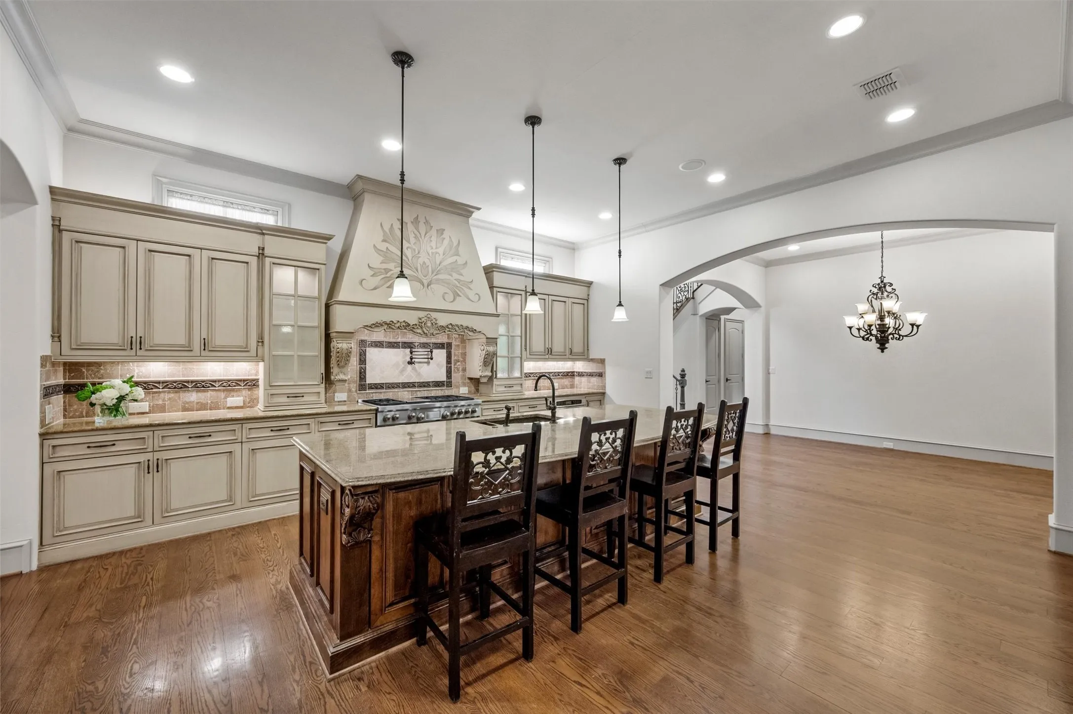 Single Family Residence For Sale in Dallas County , 6043 Meadow Road, Dallas, Texas 75230, 5 Bedroom, 6 Bathroom, 3 Garage spaces, 6,482 Sqft, built in 2008, mls#21317444, Real Estate Agent in Dallas, Homes For Sale in Dallas county, Homes For Sale in Dallas, Realtor in Dallas Texas, Real Estate Brokerage Independent Realty Texas, Luminita Cordes Realtor