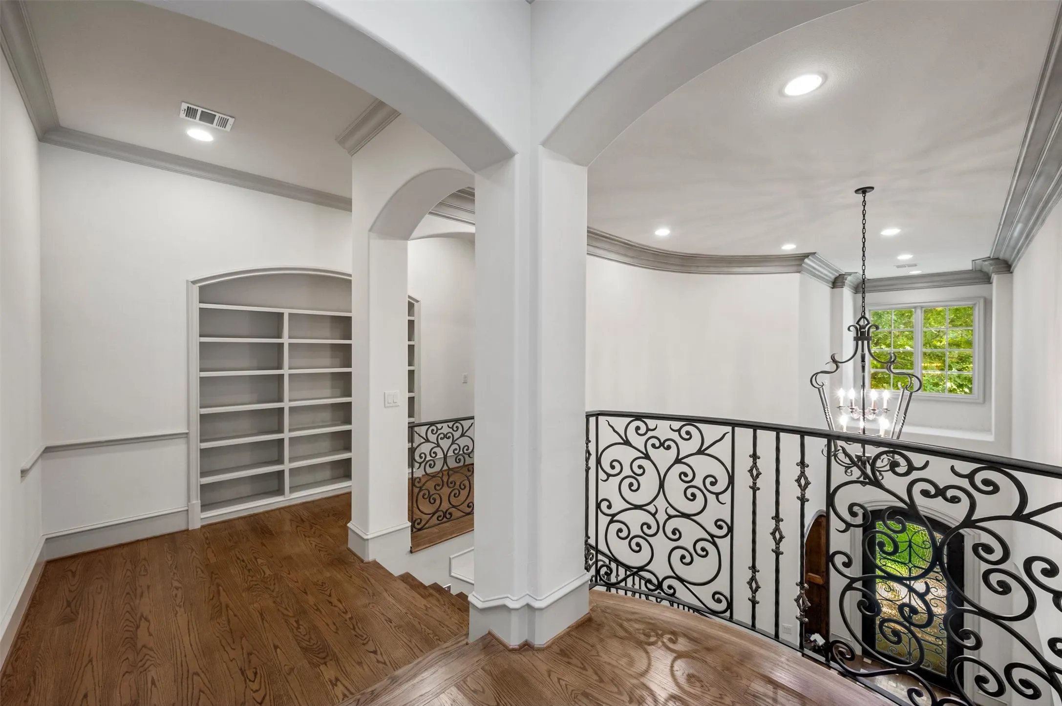 Single Family Residence For Sale in Dallas County , 6043 Meadow Road, Dallas, Texas 75230, 5 Bedroom, 6 Bathroom, 3 Garage spaces, 6,482 Sqft, built in 2008, mls#21317444, Real Estate Agent in Dallas, Homes For Sale in Dallas county, Homes For Sale in Dallas, Realtor in Dallas Texas, Real Estate Brokerage Independent Realty Texas, Luminita Cordes Realtor