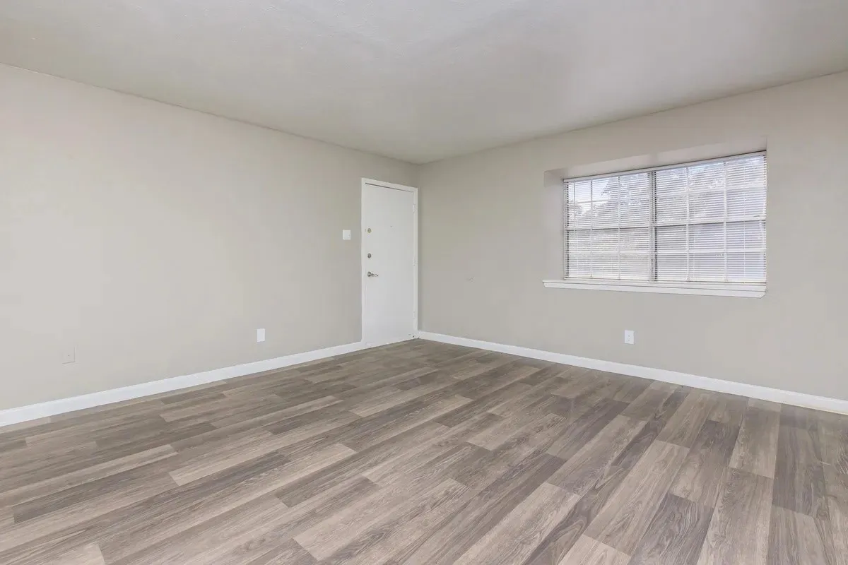 $500.00 off first month rent