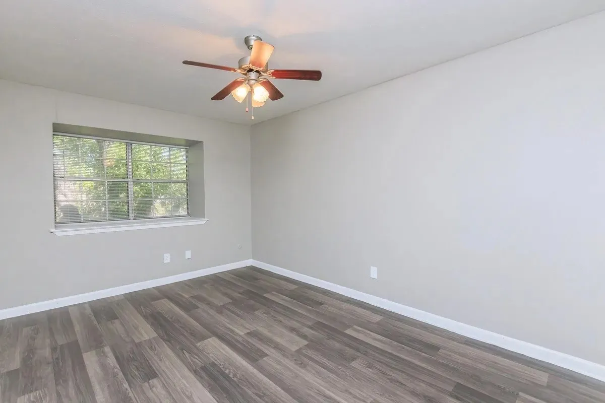 $500.00 off first month rent