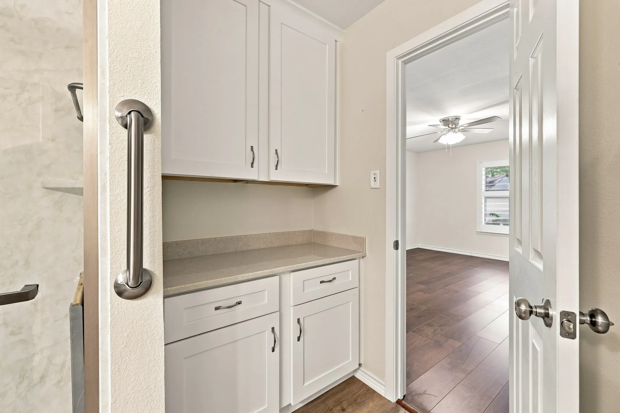 Single Family Residence For Sale in Smith County , 21121 County Road 1291, Flint, Texas 75762, 3 Bedroom, 2 Bathroom, 2 Garage spaces, 1,517 Sqft, built in 1973, mls#21367709, Real Estate Agent in Flint, Homes For Sale in Smith county, Homes For Sale in Flint, Realtor in Flint Texas, Real Estate Brokerage Independent Realty Texas, Luminita Cordes Realtor