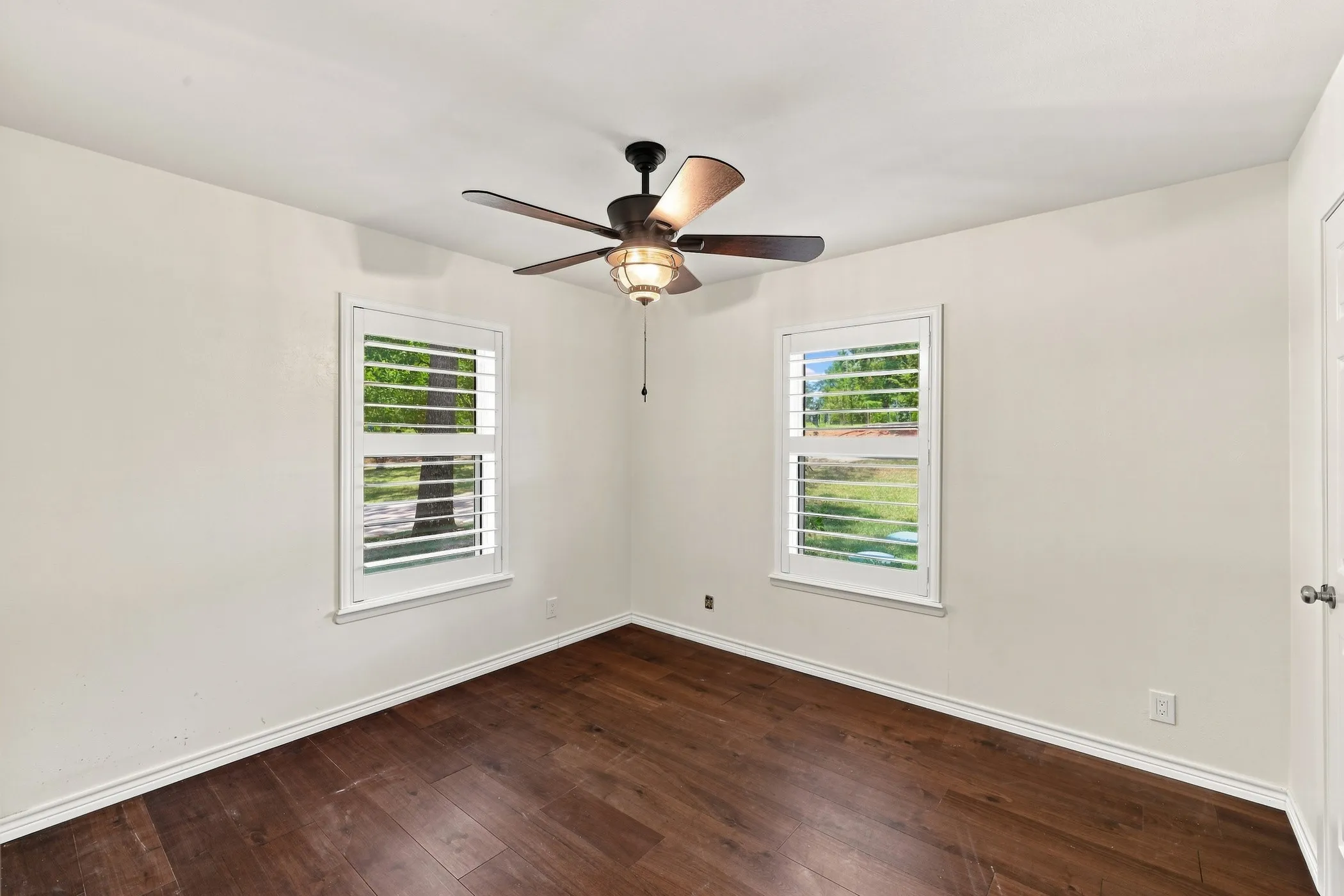 Single Family Residence For Sale in Smith County , 21121 County Road 1291, Flint, Texas 75762, 3 Bedroom, 2 Bathroom, 2 Garage spaces, 1,517 Sqft, built in 1973, mls#21367709, Real Estate Agent in Flint, Homes For Sale in Smith county, Homes For Sale in Flint, Realtor in Flint Texas, Real Estate Brokerage Independent Realty Texas, Luminita Cordes Realtor