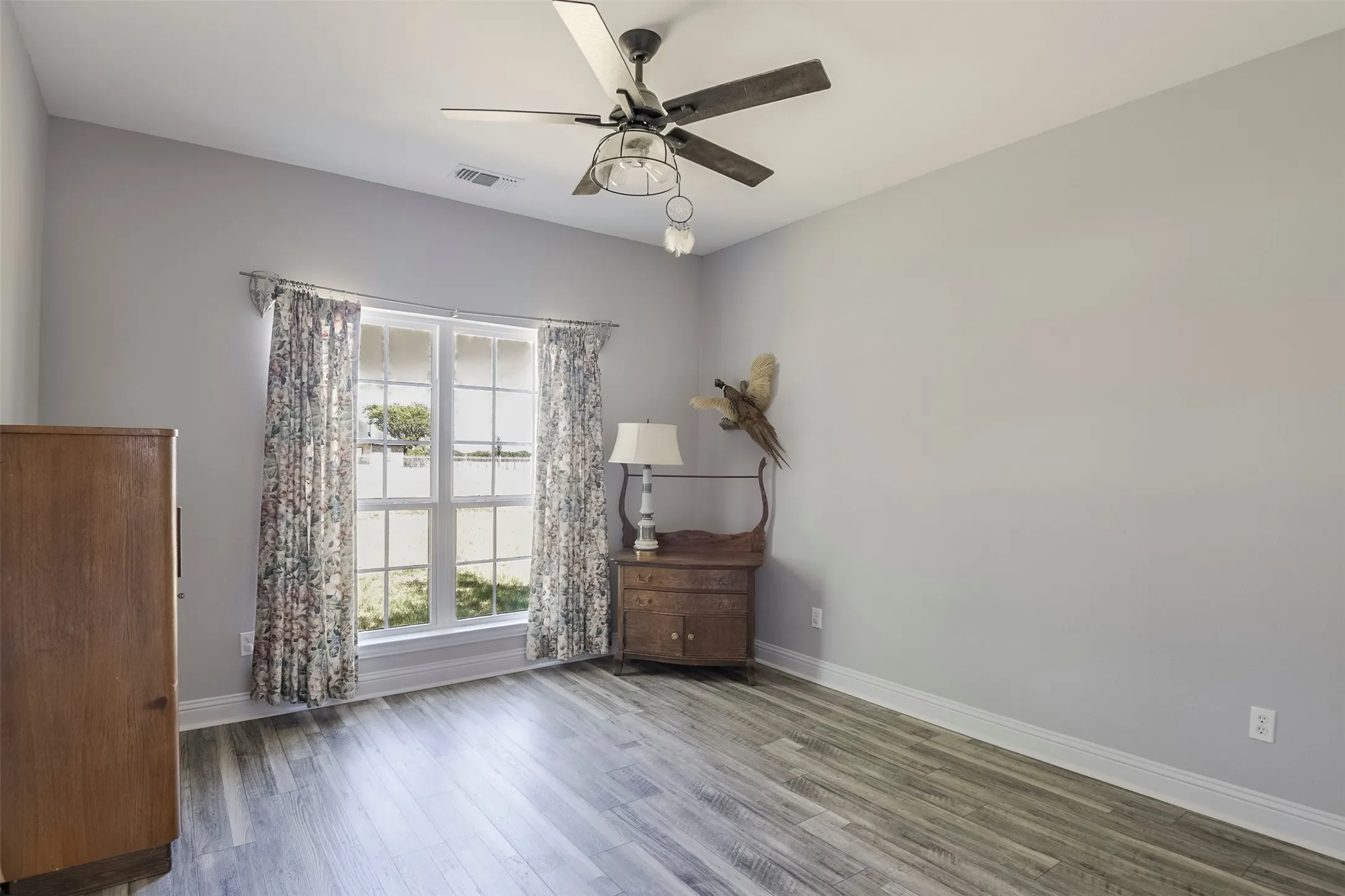 Single Family Residence For Sale in Ellis County , 401 Carter Road, Italy, Texas 76651, 3 Bedroom, 2 Bathroom, 2 Garage spaces, 2,336 Sqft, built in 2021, mls#21367504, Real Estate Agent in Italy, Homes For Sale in Ellis county, Homes For Sale in Italy, Realtor in Italy Texas, Real Estate Brokerage Independent Realty Texas, Luminita Cordes Realtor