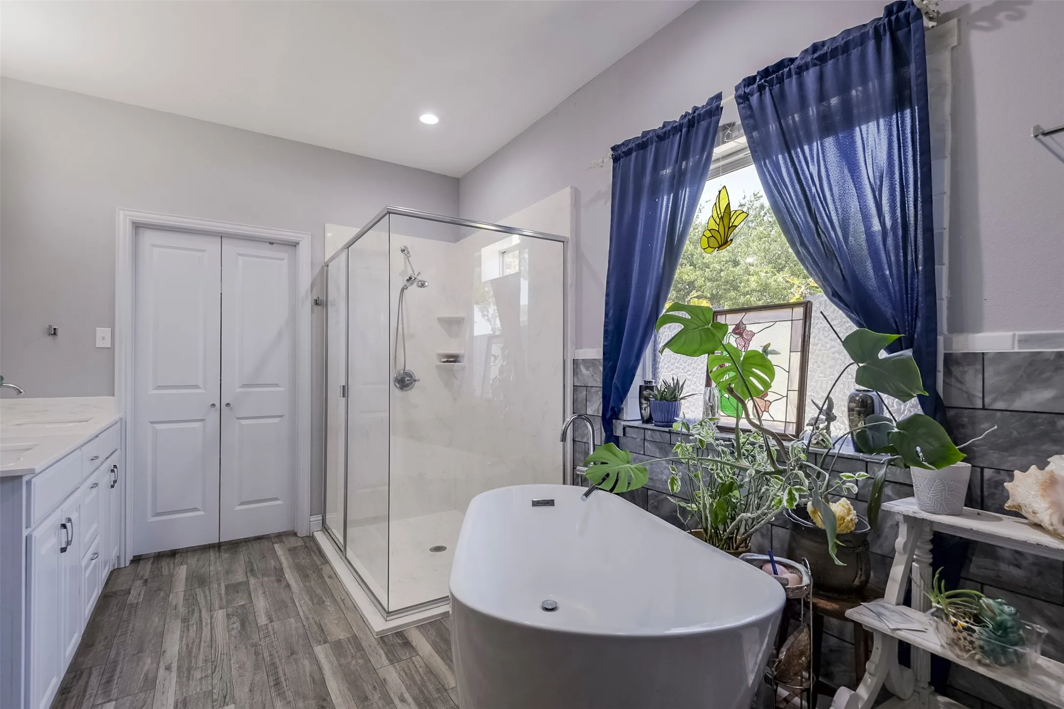 Single Family Residence For Sale in Ellis County , 401 Carter Road, Italy, Texas 76651, 3 Bedroom, 2 Bathroom, 2 Garage spaces, 2,336 Sqft, built in 2021, mls#21367504, Real Estate Agent in Italy, Homes For Sale in Ellis county, Homes For Sale in Italy, Realtor in Italy Texas, Real Estate Brokerage Independent Realty Texas, Luminita Cordes Realtor