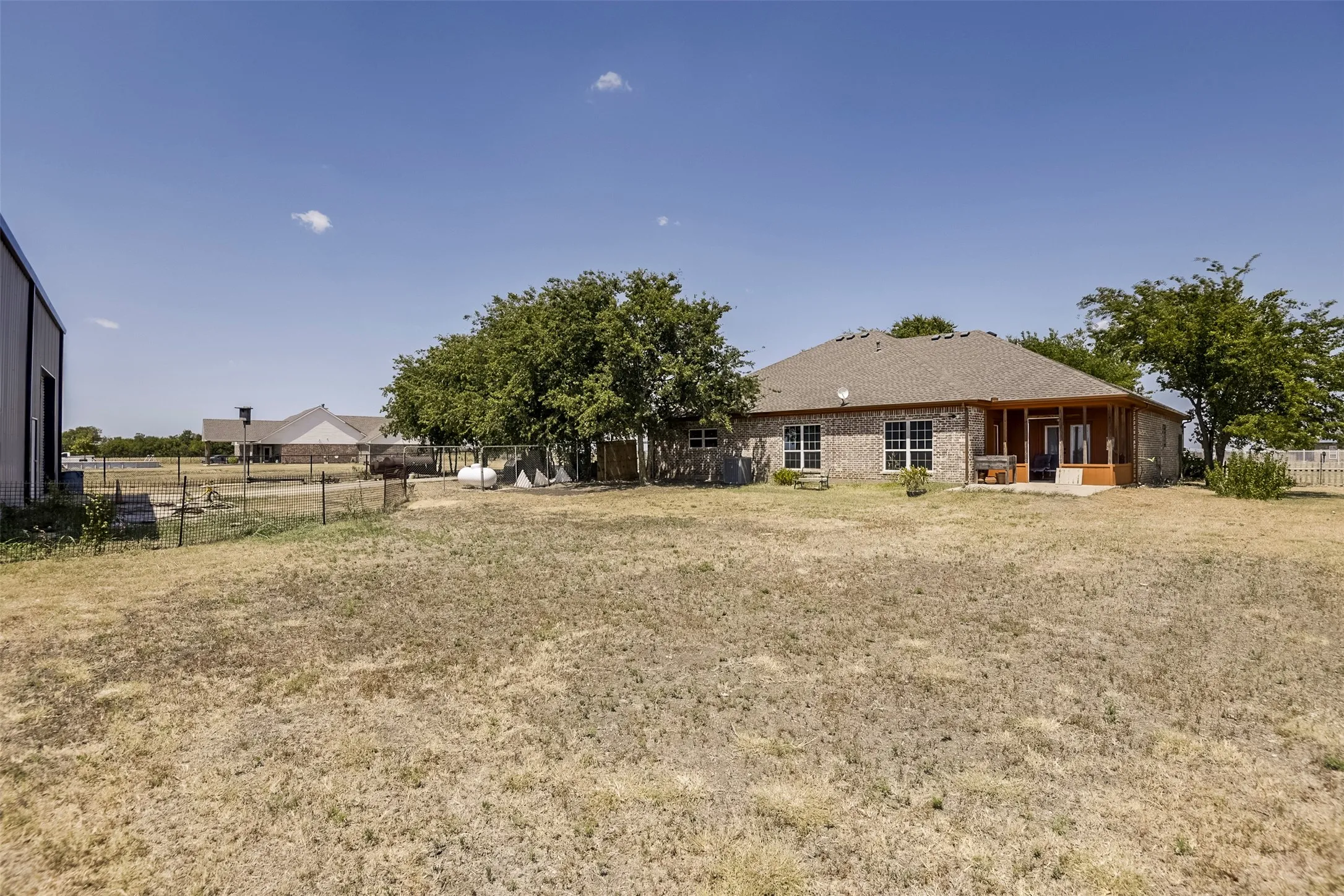 Single Family Residence For Sale in Ellis County , 401 Carter Road, Italy, Texas 76651, 3 Bedroom, 2 Bathroom, 2 Garage spaces, 2,336 Sqft, built in 2021, mls#21367504, Real Estate Agent in Italy, Homes For Sale in Ellis county, Homes For Sale in Italy, Realtor in Italy Texas, Real Estate Brokerage Independent Realty Texas, Luminita Cordes Realtor