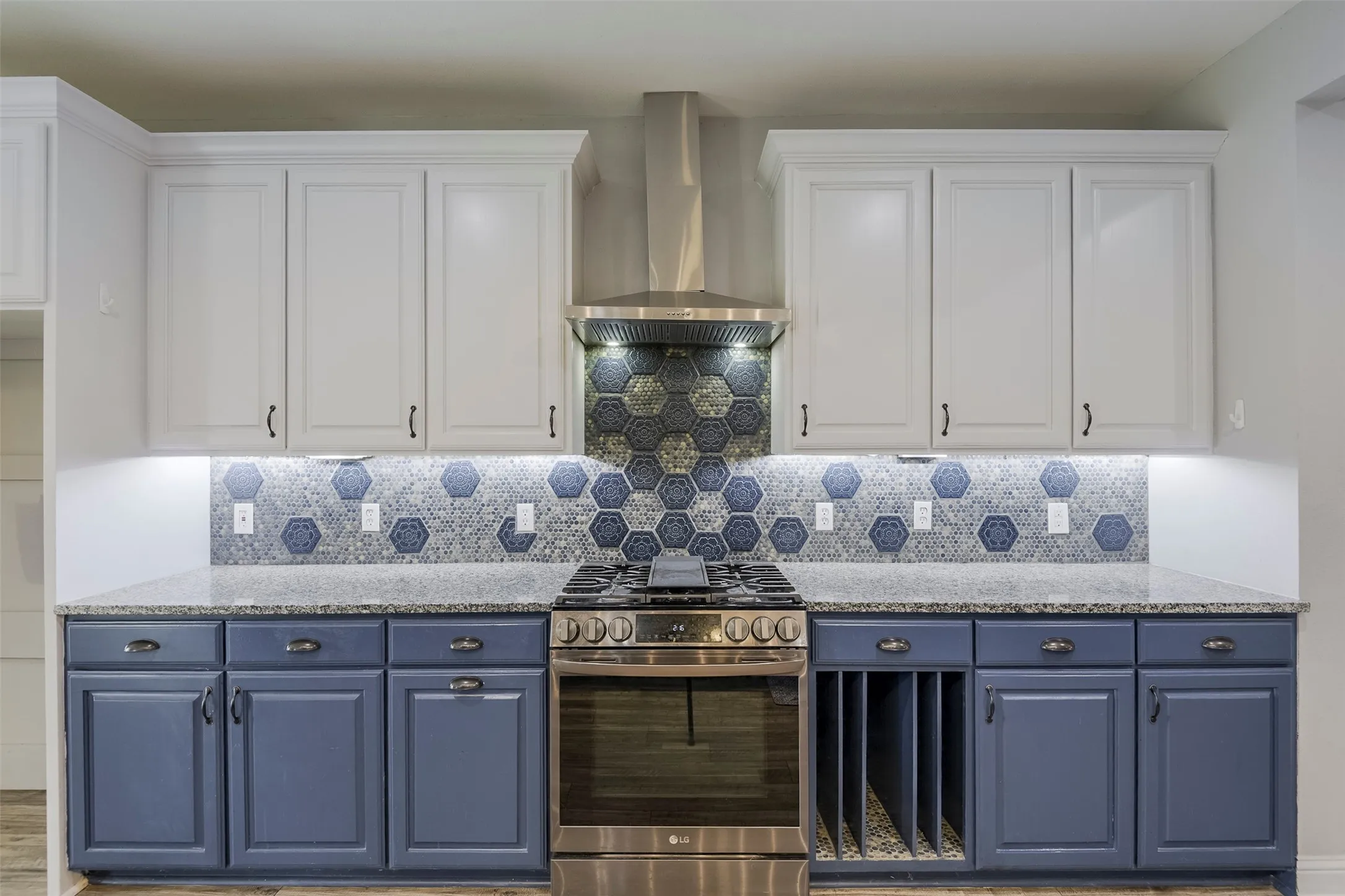 Single Family Residence For Sale in Ellis County , 401 Carter Road, Italy, Texas 76651, 3 Bedroom, 2 Bathroom, 2 Garage spaces, 2,336 Sqft, built in 2021, mls#21367504, Real Estate Agent in Italy, Homes For Sale in Ellis county, Homes For Sale in Italy, Realtor in Italy Texas, Real Estate Brokerage Independent Realty Texas, Luminita Cordes Realtor