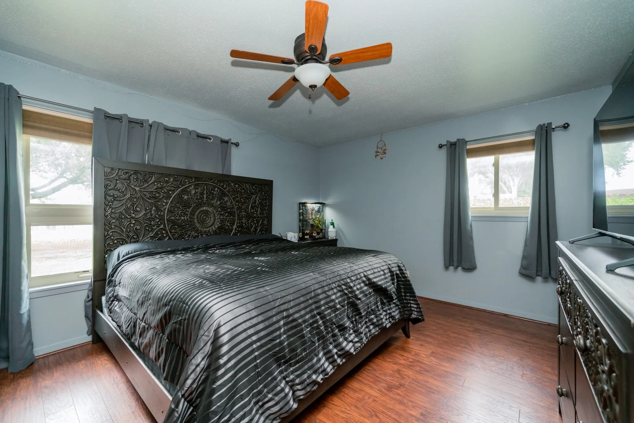 Single Family Residence For Sale in Smith County , 1413 S Main Street S, Lindale, Texas 75771, 3 Bedroom, 2 Bathroom, 2 Garage spaces, 2,104 Sqft, built in 1970, Price $385,000, mls#21364463, Real Estate Agent in Lindale, Homes For Sale in Smith county, Homes For Sale in Lindale, Realtor in Lindale Texas, Real Estate Brokerage Independent Realty Texas, Luminita Cordes Realtor