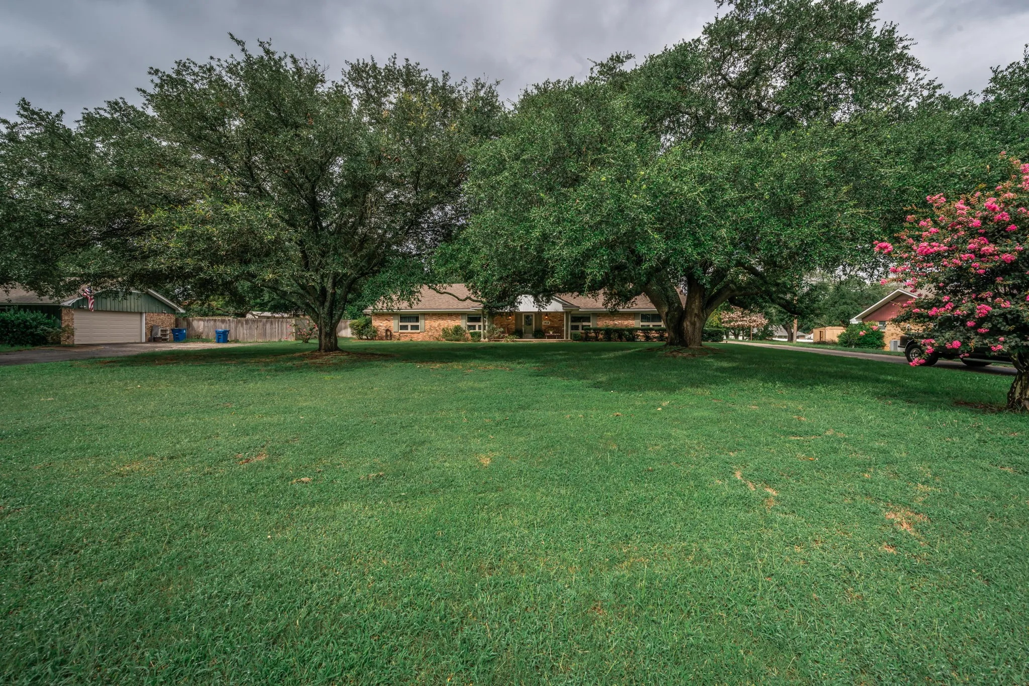 Single Family Residence For Sale in Smith County , 1413 S Main Street S, Lindale, Texas 75771, 3 Bedroom, 2 Bathroom, 2 Garage spaces, 2,104 Sqft, built in 1970, Price $385,000, mls#21364463, Real Estate Agent in Lindale, Homes For Sale in Smith county, Homes For Sale in Lindale, Realtor in Lindale Texas, Real Estate Brokerage Independent Realty Texas, Luminita Cordes Realtor