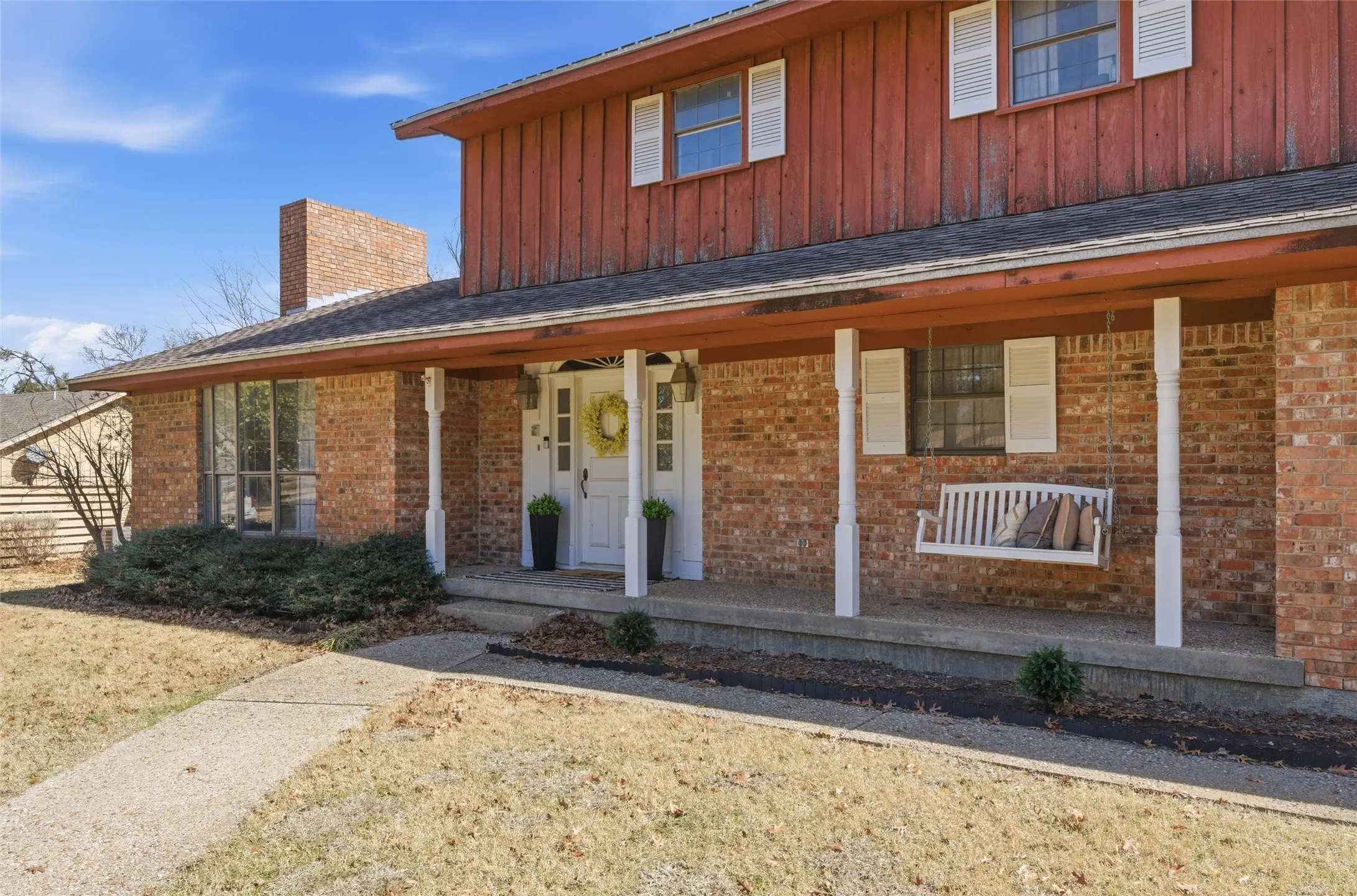 Single Family Residence For Sale in Bosque County , 2210 White Street, Clifton, Texas 76634, 5 Bedroom, 4 Bathroom, 2 Garage spaces, 3,438 Sqft, built in 1980, mls#21367704, Real Estate Agent in Clifton, Homes For Sale in Bosque county, Homes For Sale in Clifton, Realtor in Clifton Texas, Real Estate Brokerage Independent Realty Texas, Luminita Cordes Realtor