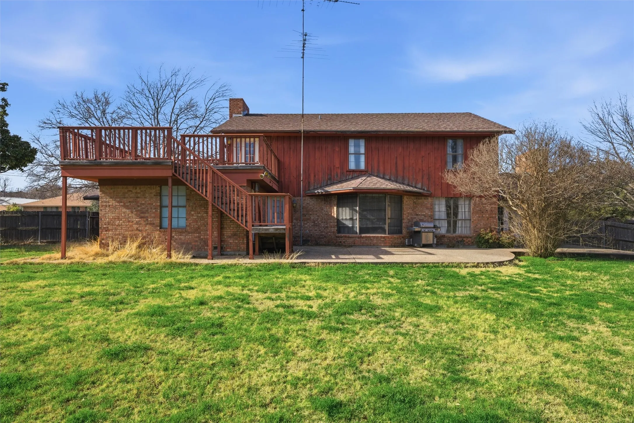 Single Family Residence For Sale in Bosque County , 2210 White Street, Clifton, Texas 76634, 5 Bedroom, 4 Bathroom, 2 Garage spaces, 3,438 Sqft, built in 1980, mls#21367704, Real Estate Agent in Clifton, Homes For Sale in Bosque county, Homes For Sale in Clifton, Realtor in Clifton Texas, Real Estate Brokerage Independent Realty Texas, Luminita Cordes Realtor