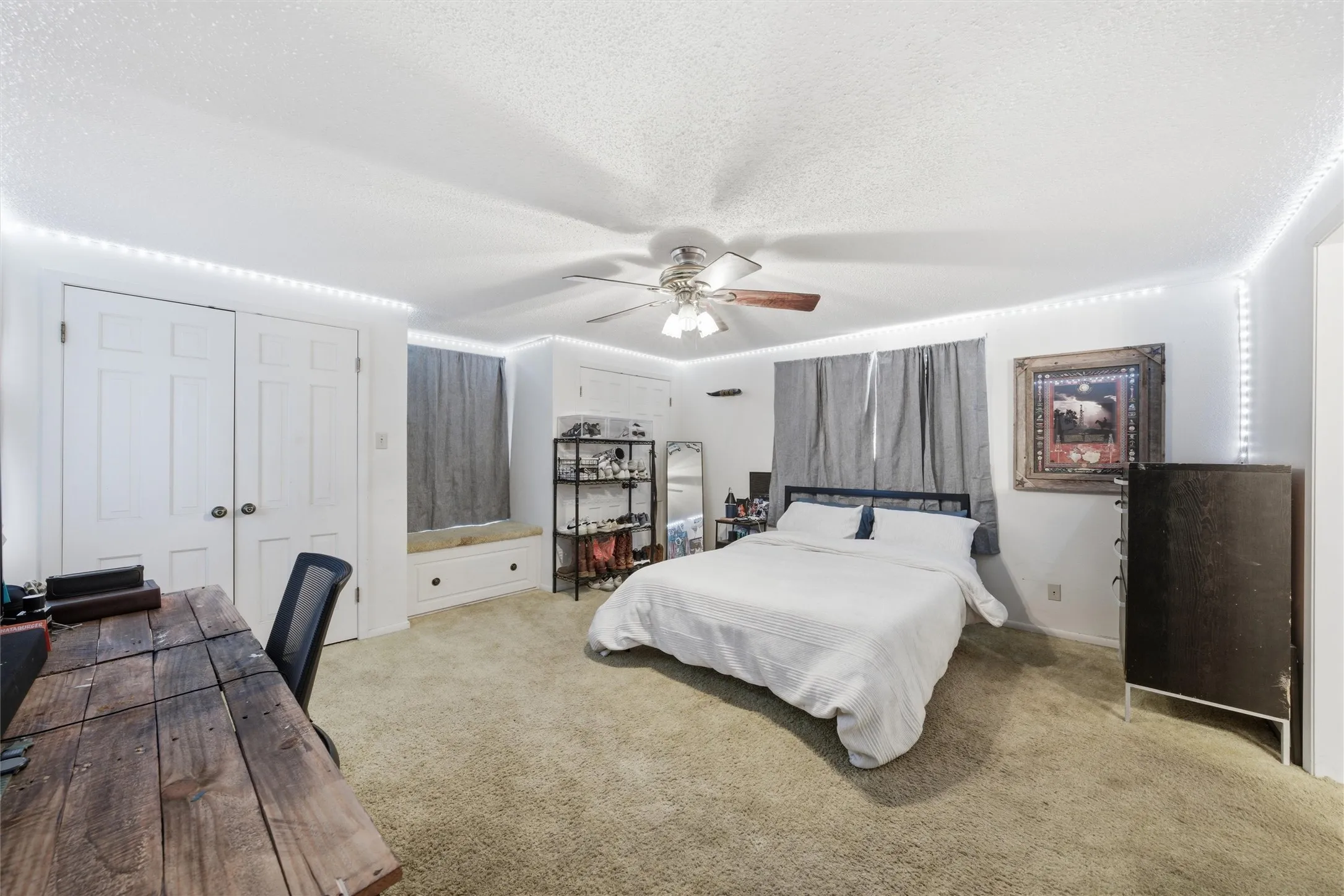 Single Family Residence For Sale in Bosque County , 2210 White Street, Clifton, Texas 76634, 5 Bedroom, 4 Bathroom, 2 Garage spaces, 3,438 Sqft, built in 1980, mls#21367704, Real Estate Agent in Clifton, Homes For Sale in Bosque county, Homes For Sale in Clifton, Realtor in Clifton Texas, Real Estate Brokerage Independent Realty Texas, Luminita Cordes Realtor