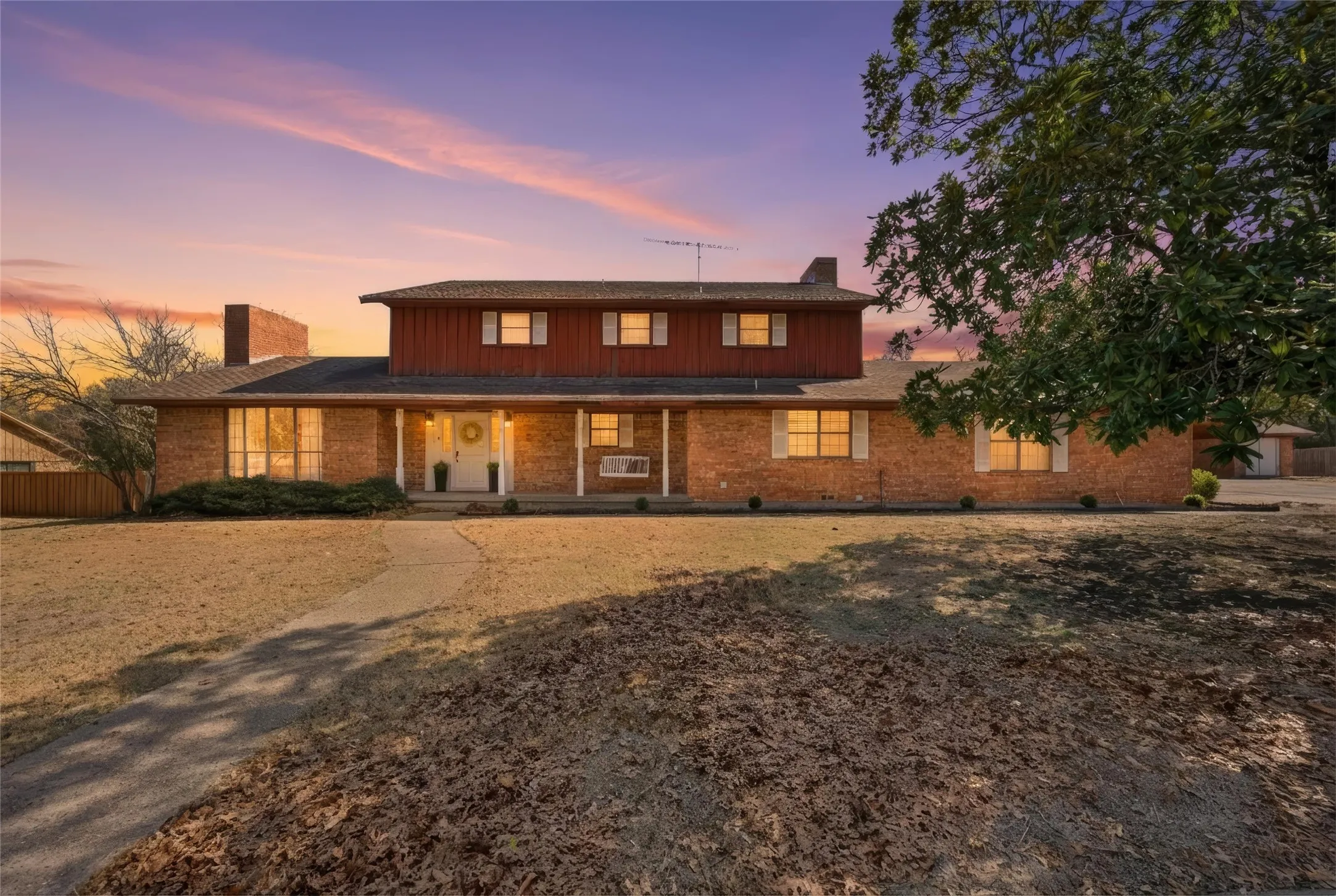 Single Family Residence For Sale in Bosque County , 2210 White Street, Clifton, Texas 76634, 5 Bedroom, 4 Bathroom, 2 Garage spaces, 3,438 Sqft, built in 1980, mls#21367704, Real Estate Agent in Clifton, Homes For Sale in Bosque county, Homes For Sale in Clifton, Realtor in Clifton Texas, Real Estate Brokerage Independent Realty Texas, Luminita Cordes Realtor