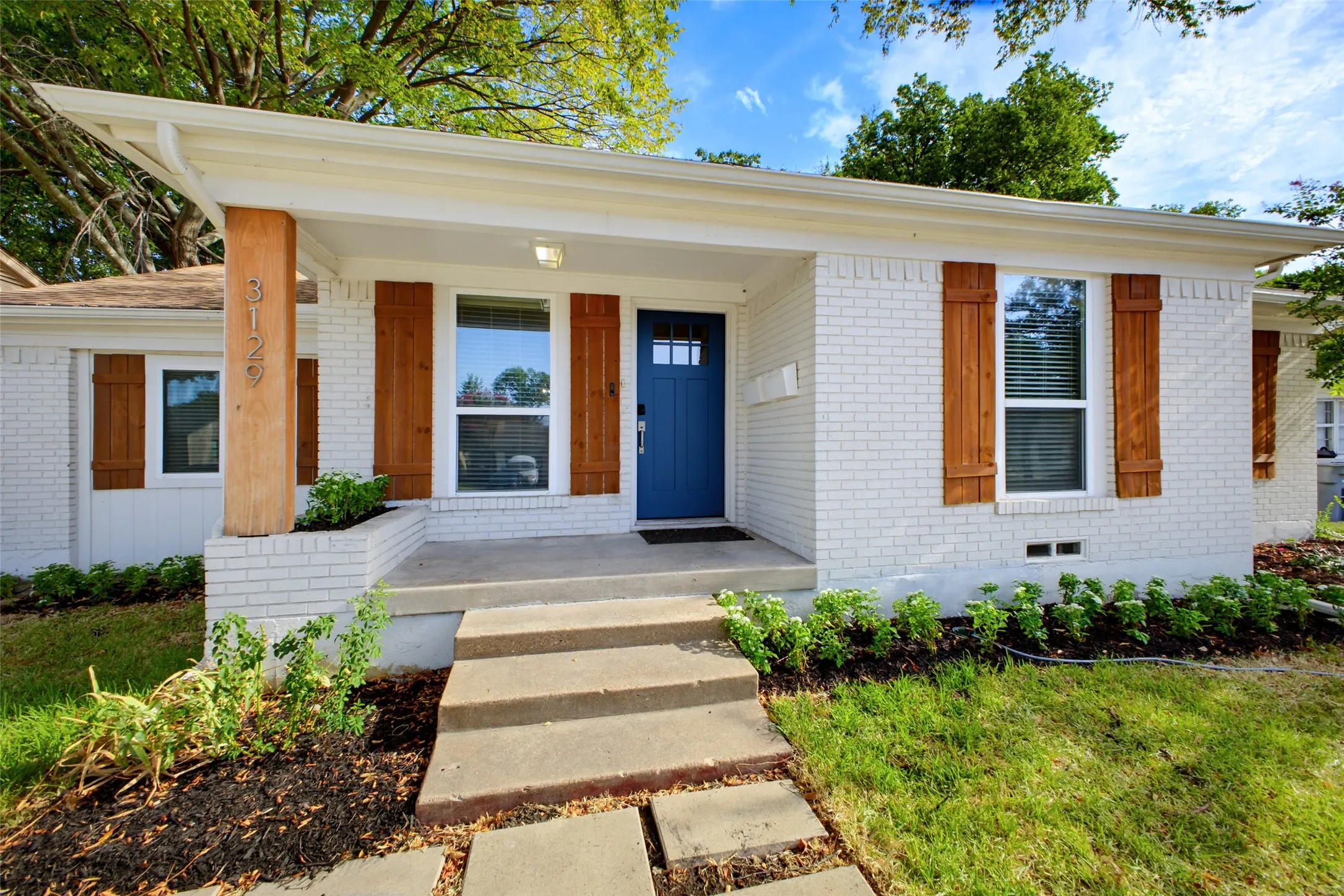 Single Family Residence For Sale in Dallas County , 3129 San Lucas Avenue, Dallas, Texas 75228, 4 Bedroom, 2 Bathroom, 3 Garage spaces, 1,524 Sqft, built in 1954, mls#21351323, Real Estate Agent in Dallas, Homes For Sale in Dallas county, Homes For Sale in Dallas, Realtor in Dallas Texas, Real Estate Brokerage Independent Realty Texas, Luminita Cordes Realtor