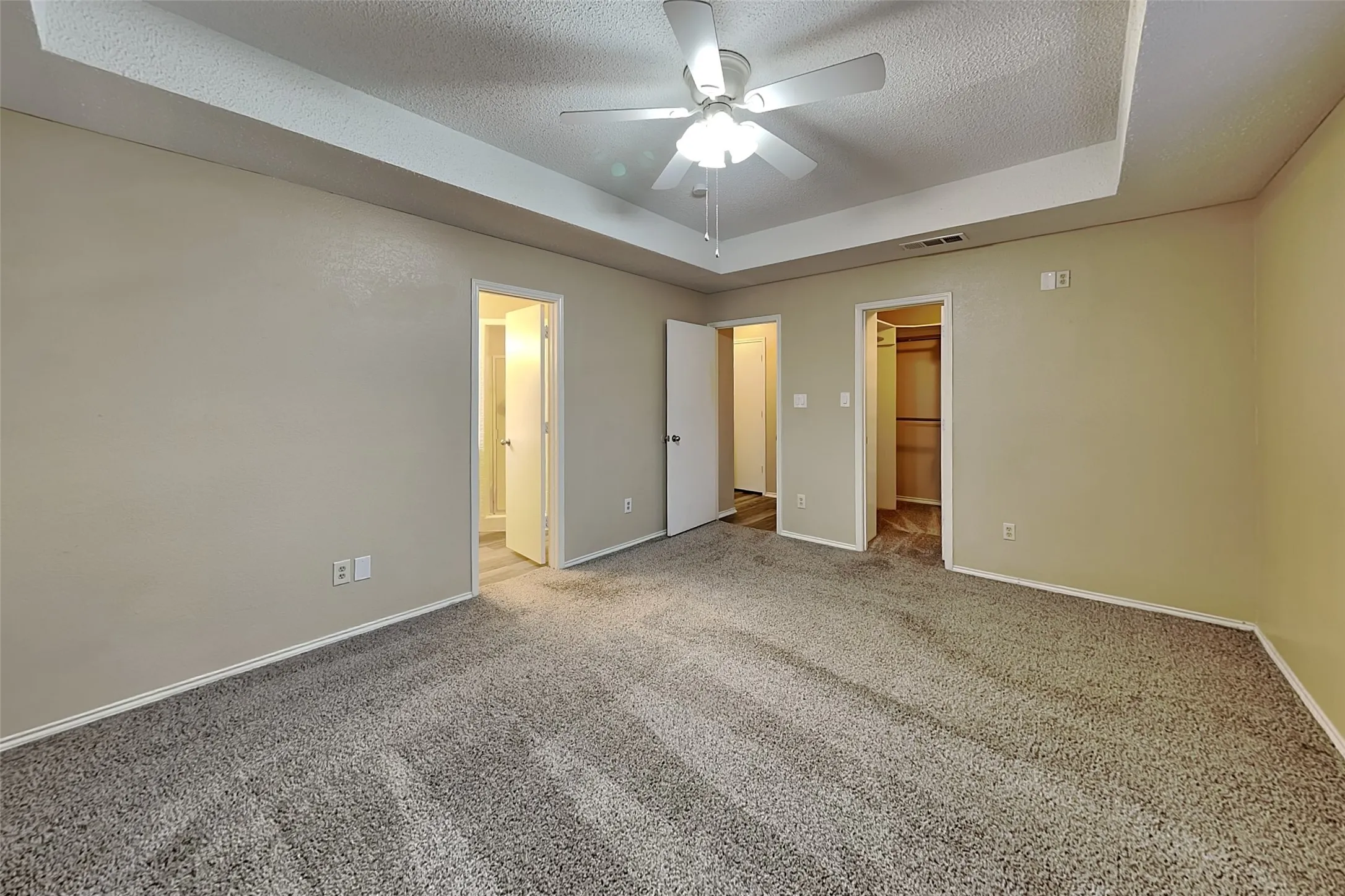 Single Family Residence For Rent in Denton County , 1112 Colony Street, Flower Mound, Texas 75028, 3 Bedroom, 2 Bathroom, 2 Garage spaces, 1,641 Sqft, built in 1985, mls#21367720, Real Estate Agent in Flower Mound, Homes For Rent in Denton county, Homes For Rent in Flower Mound, Realtor in Flower Mound Texas, Real Estate Brokerage Independent Realty Texas, Luminita Cordes Realtor