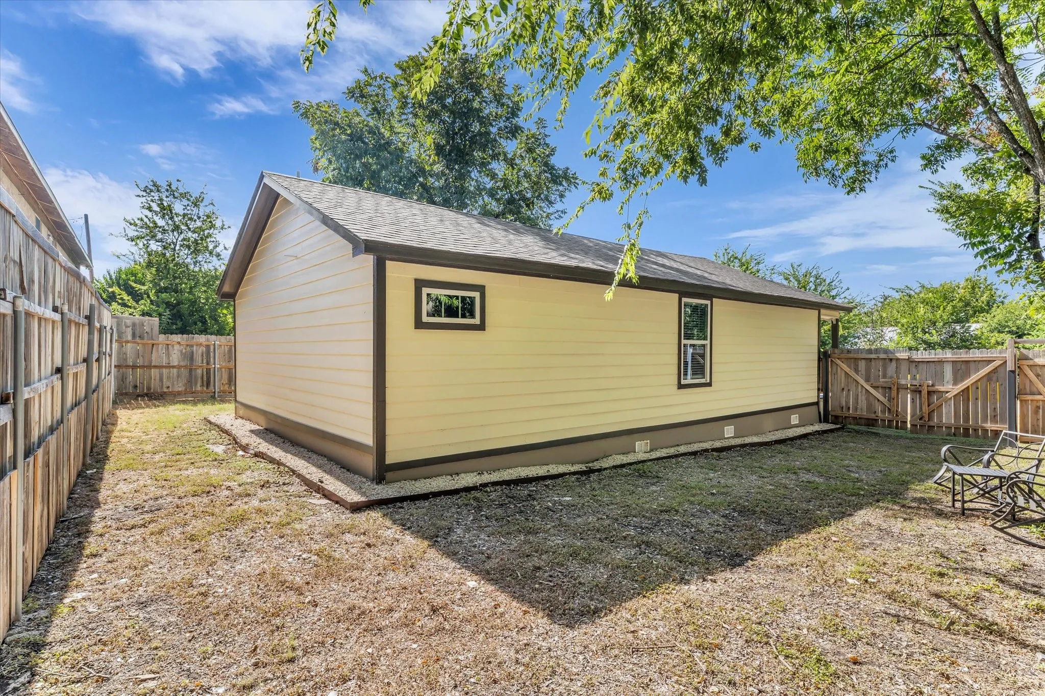 Single Family Residence For Sale in Bell County , 313 E Texas Avenue, Killeen, Texas 76541, 2 Bedroom, 2 Bathroom, Garage spaces, 836 Sqft, built in 1985, mls#21367669, Real Estate Agent in Killeen, Homes For Sale in Bell county, Homes For Sale in Killeen, Realtor in Killeen Texas, Real Estate Brokerage Independent Realty Texas, Luminita Cordes Realtor