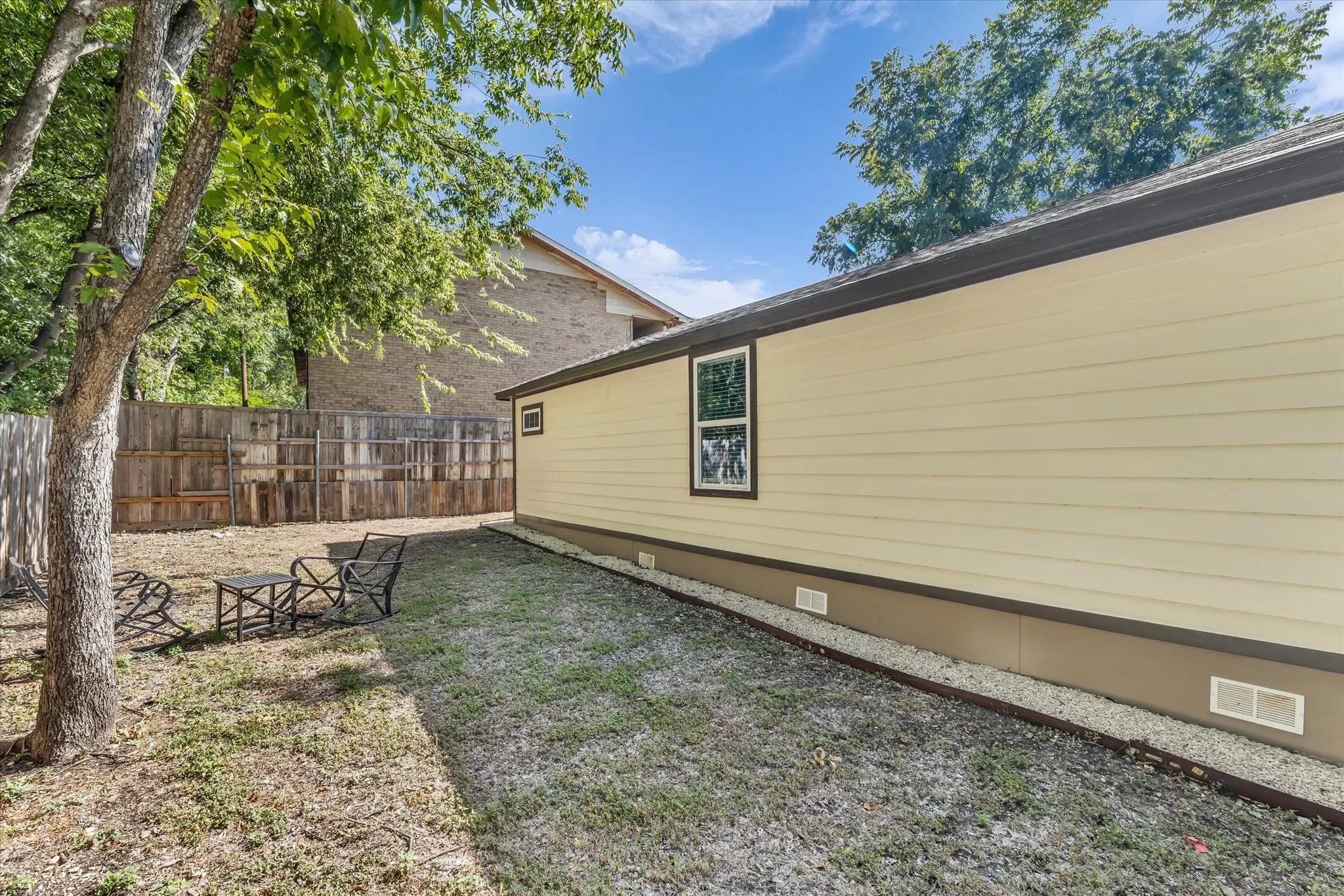 Single Family Residence For Sale in Bell County , 313 E Texas Avenue, Killeen, Texas 76541, 2 Bedroom, 2 Bathroom, Garage spaces, 836 Sqft, built in 1985, mls#21367669, Real Estate Agent in Killeen, Homes For Sale in Bell county, Homes For Sale in Killeen, Realtor in Killeen Texas, Real Estate Brokerage Independent Realty Texas, Luminita Cordes Realtor