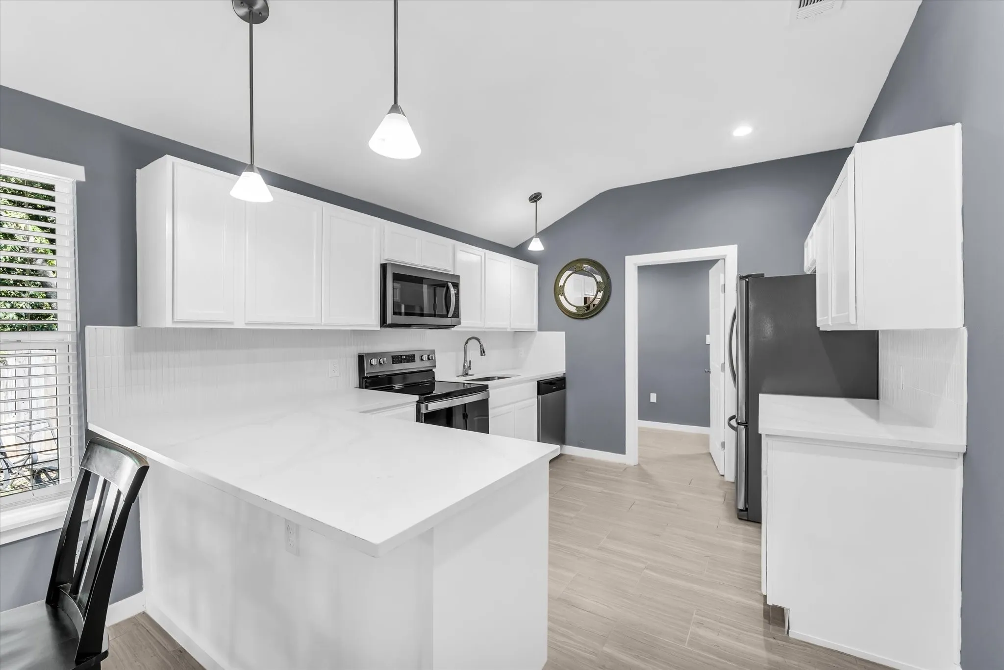Single Family Residence For Sale in Bell County , 313 E Texas Avenue, Killeen, Texas 76541, 2 Bedroom, 2 Bathroom, Garage spaces, 836 Sqft, built in 1985, mls#21367669, Real Estate Agent in Killeen, Homes For Sale in Bell county, Homes For Sale in Killeen, Realtor in Killeen Texas, Real Estate Brokerage Independent Realty Texas, Luminita Cordes Realtor
