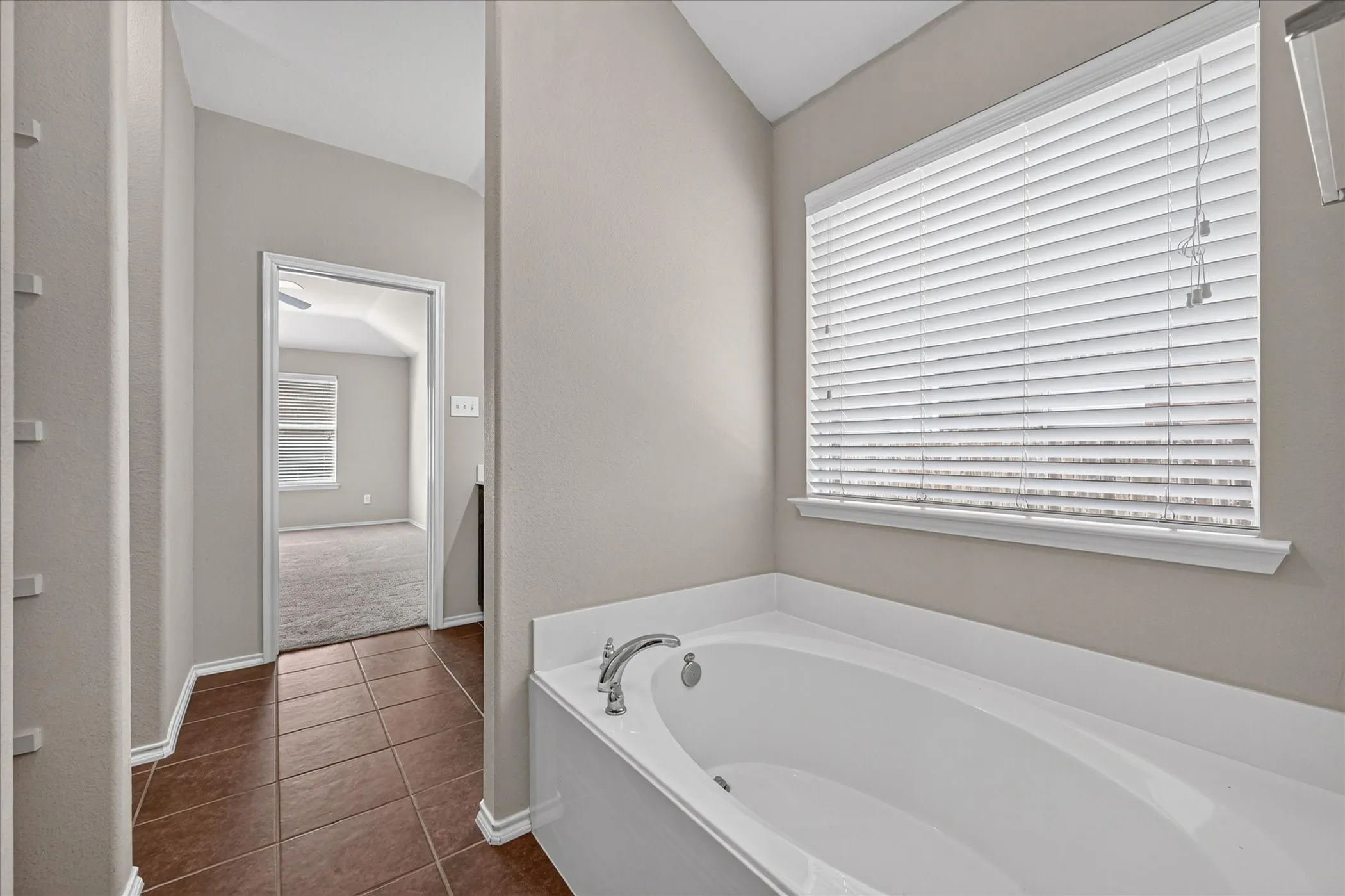 Single Family Residence For Rent in Denton County , 14911 Riverside Drive, Little Elm, Texas 75068, 3 Bedroom, 2 Bathroom, 2 Garage spaces, 1,882 Sqft, built in 2010, mls#21367710, Real Estate Agent in Little Elm, Homes For Rent in Denton county, Homes For Rent in Little Elm, Realtor in Little Elm Texas, Real Estate Brokerage Independent Realty Texas, Luminita Cordes Realtor