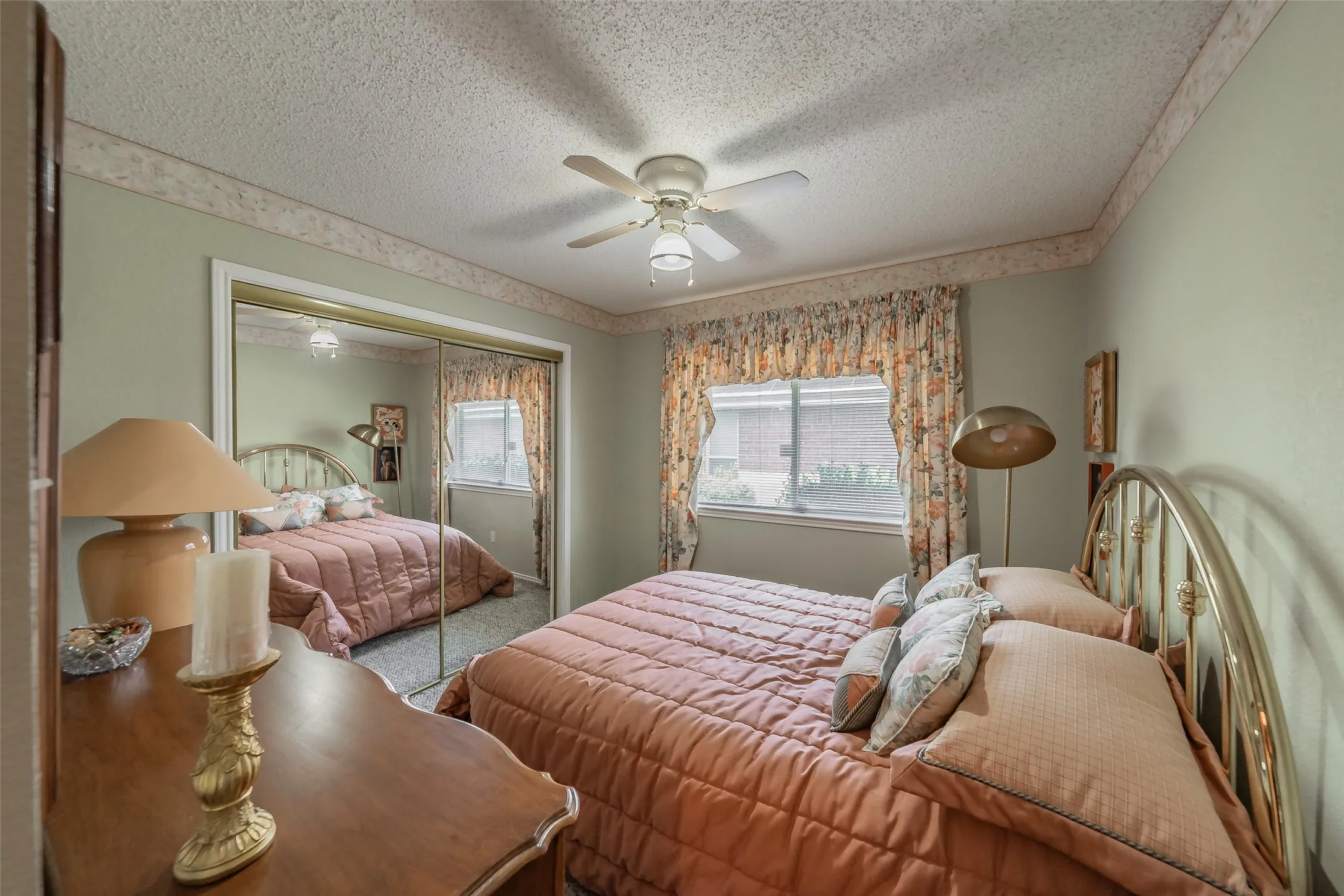 Single Family Residence For Sale in Tarrant County , 1108 Middlebury Lane, Euless, Texas 76040, 4 Bedroom, 2 Bathroom, 2 Garage spaces, 1,810 Sqft, built in 1991, mls#21341684, Real Estate Agent in Euless, Homes For Sale in Tarrant county, Homes For Sale in Euless, Realtor in Euless Texas, Real Estate Brokerage Independent Realty Texas, Luminita Cordes Realtor
