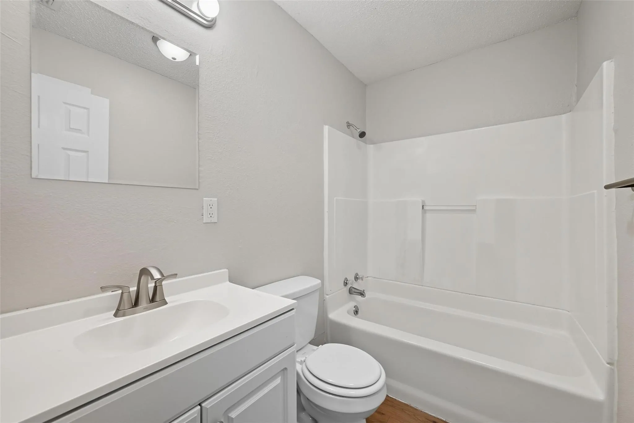Single Family Residence For Sale in Collin County , 1166 N Business Highway 78, Blue Ridge, Texas 75424, 3 Bedroom, 1 Bathroom, Garage spaces, 1,250 Sqft, built in 1980, mls#21367731, Real Estate Agent in Blue Ridge, Homes For Sale in Collin county, Homes For Sale in Blue Ridge, Realtor in Blue Ridge Texas, Real Estate Brokerage Independent Realty Texas, Luminita Cordes Realtor