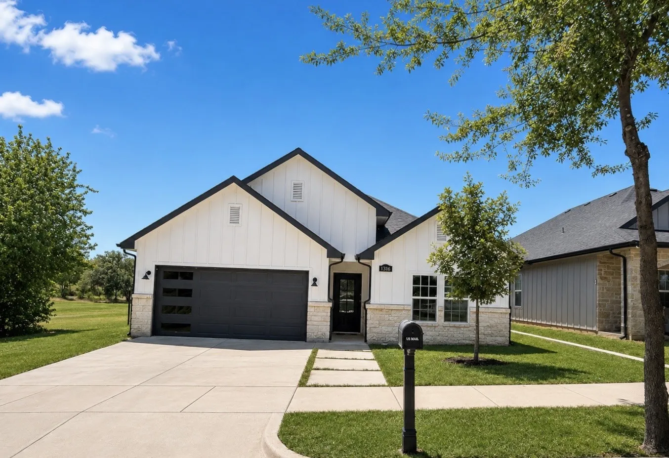 Single Family Residence For Rent in Tarrant County , 1516 E Humbolt Street, Fort Worth, Texas 76104, 4 Bedroom, 2 Bathroom, 2 Garage spaces, 1,892 Sqft, built in 2023, mls#21360420, Real Estate Agent in Fort Worth, Homes For Rent in Tarrant county, Homes For Rent in Fort Worth, Realtor in Fort Worth Texas, Real Estate Brokerage Independent Realty Texas, Luminita Cordes Realtor