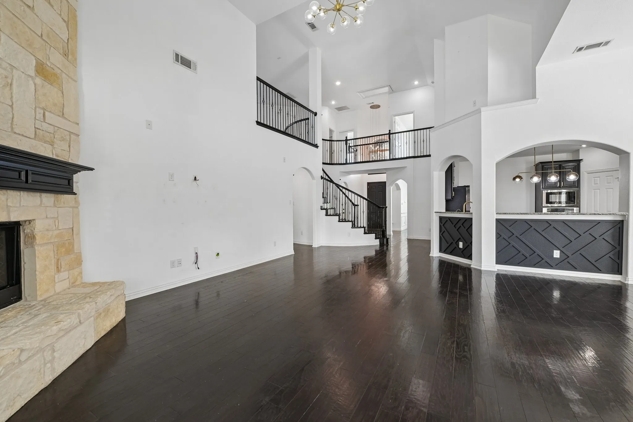 Single Family Residence For Rent in Denton County , 720 Yarrow Street, Little Elm, Texas 75068, 6 Bedroom, 4 Bathroom, 2 Garage spaces, 4,287 Sqft, built in 2016, mls#21367741, Real Estate Agent in Little Elm, Homes For Rent in Denton county, Homes For Rent in Little Elm, Realtor in Little Elm Texas, Real Estate Brokerage Independent Realty Texas, Luminita Cordes Realtor