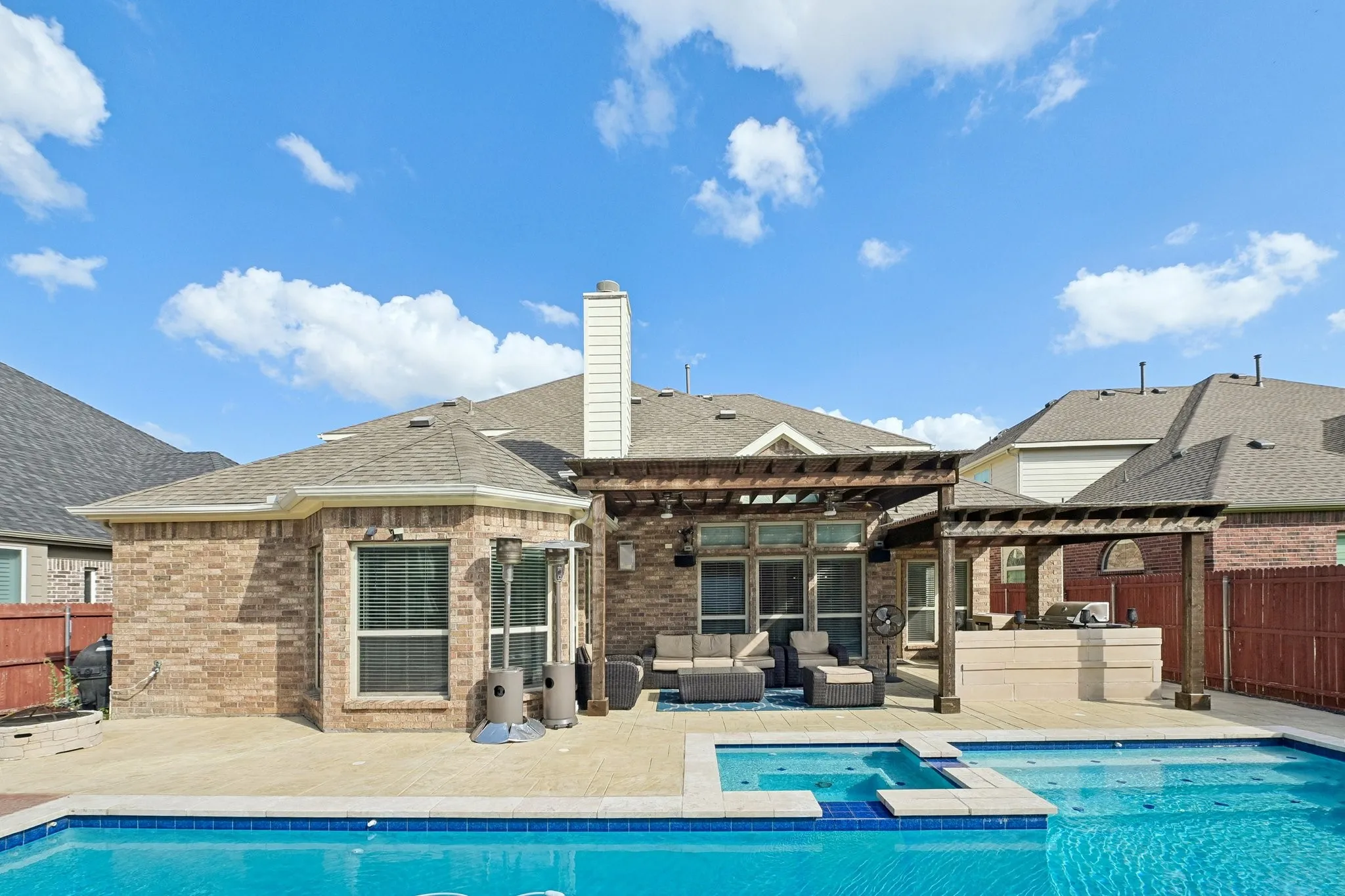 Single Family Residence For Rent in Denton County , 720 Yarrow Street, Little Elm, Texas 75068, 6 Bedroom, 4 Bathroom, 2 Garage spaces, 4,287 Sqft, built in 2016, mls#21367741, Real Estate Agent in Little Elm, Homes For Rent in Denton county, Homes For Rent in Little Elm, Realtor in Little Elm Texas, Real Estate Brokerage Independent Realty Texas, Luminita Cordes Realtor